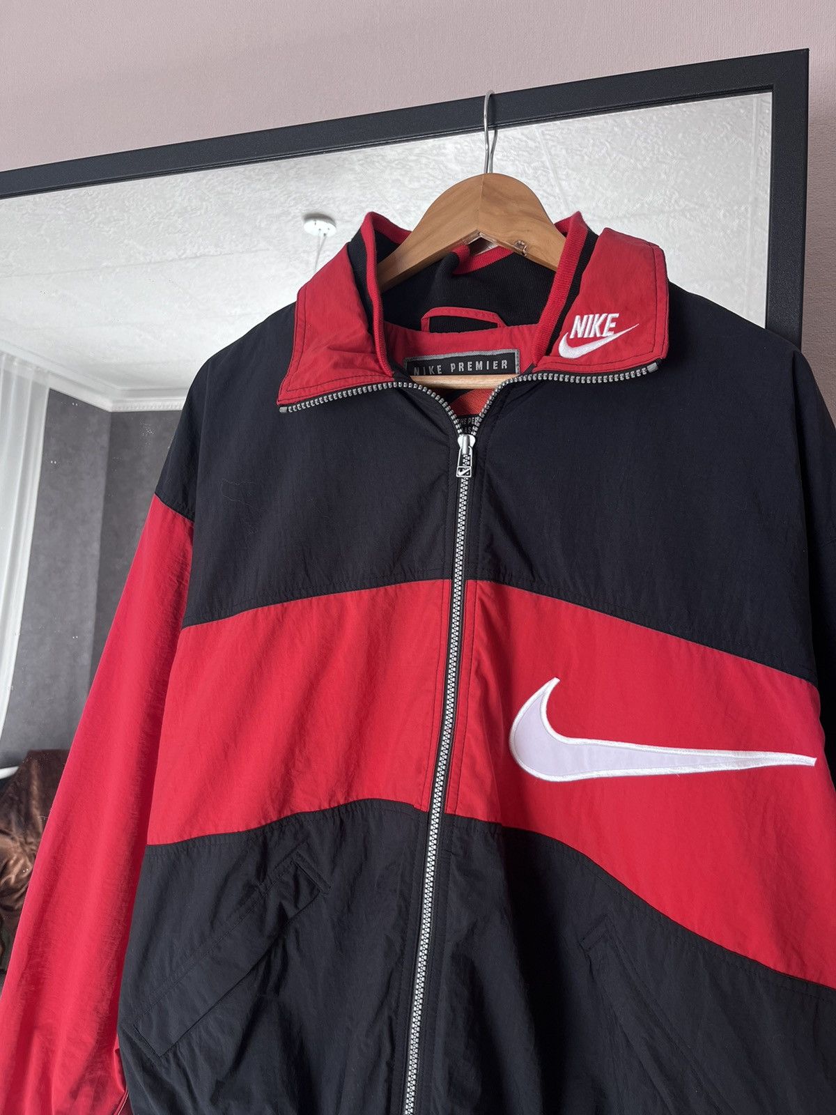 Nike Vintage 90's Nike Premier Swoosh Windbreaker Jacket L Rare Size US L / EU 52-54 / 3 - 2 Thumbnail