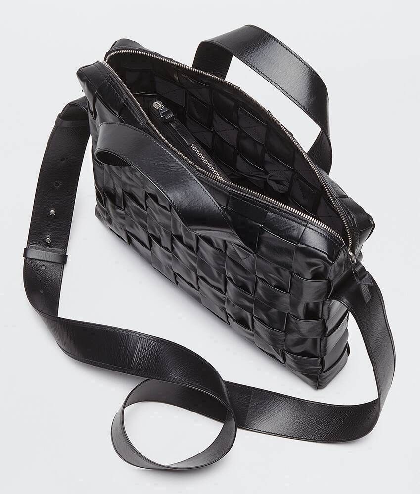 Bottega Veneta 🔥$5.6K VALUE🔥 Leather Cassette Shoulder Bag Size ONE SIZE - 2 Thumbnail