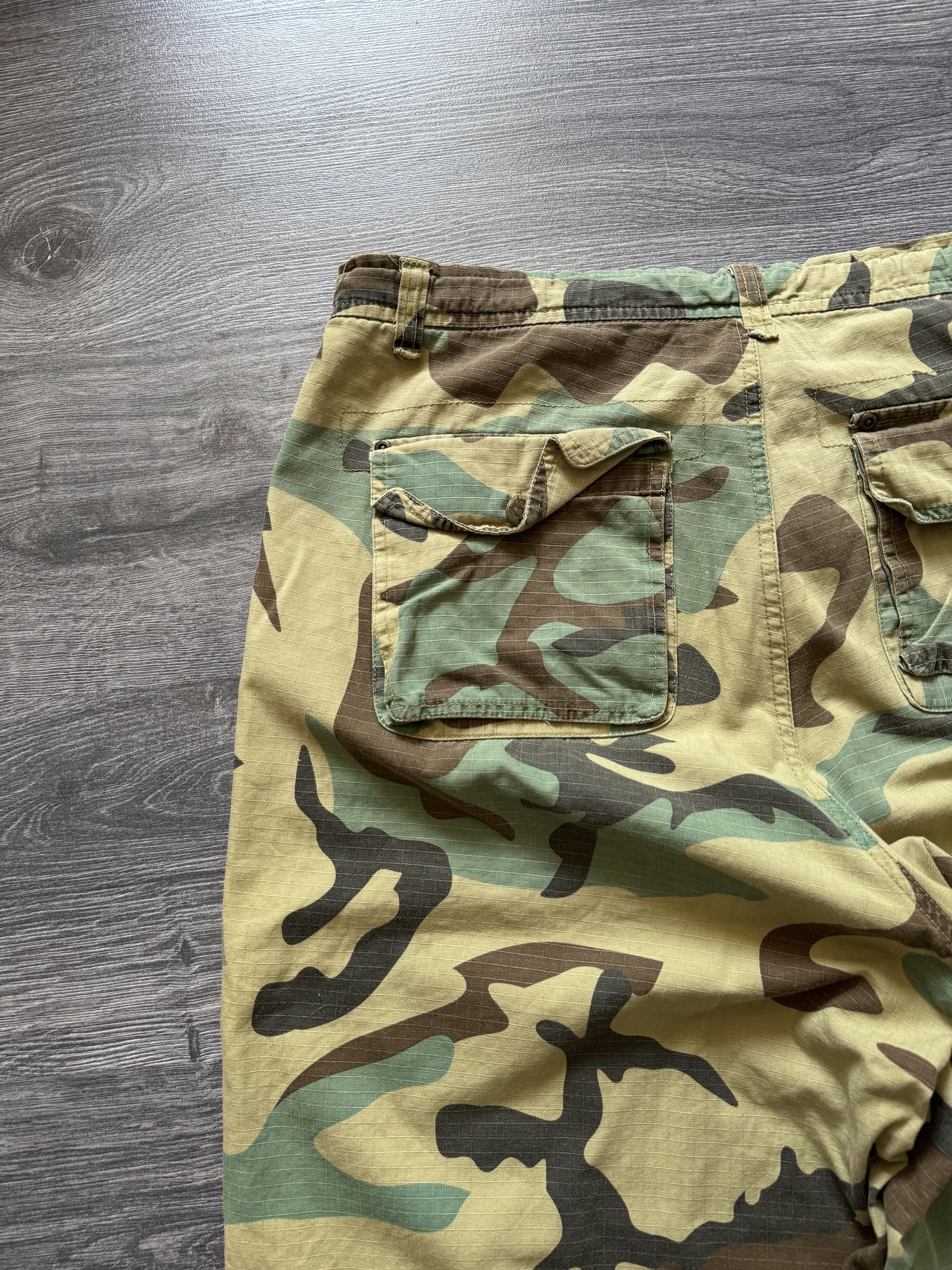 Ecko Unltd. Y2k Ecko Unltd cargo Camo Rap wide shorts military hip hop Size US 36 / EU 52 - 7 Thumbnail