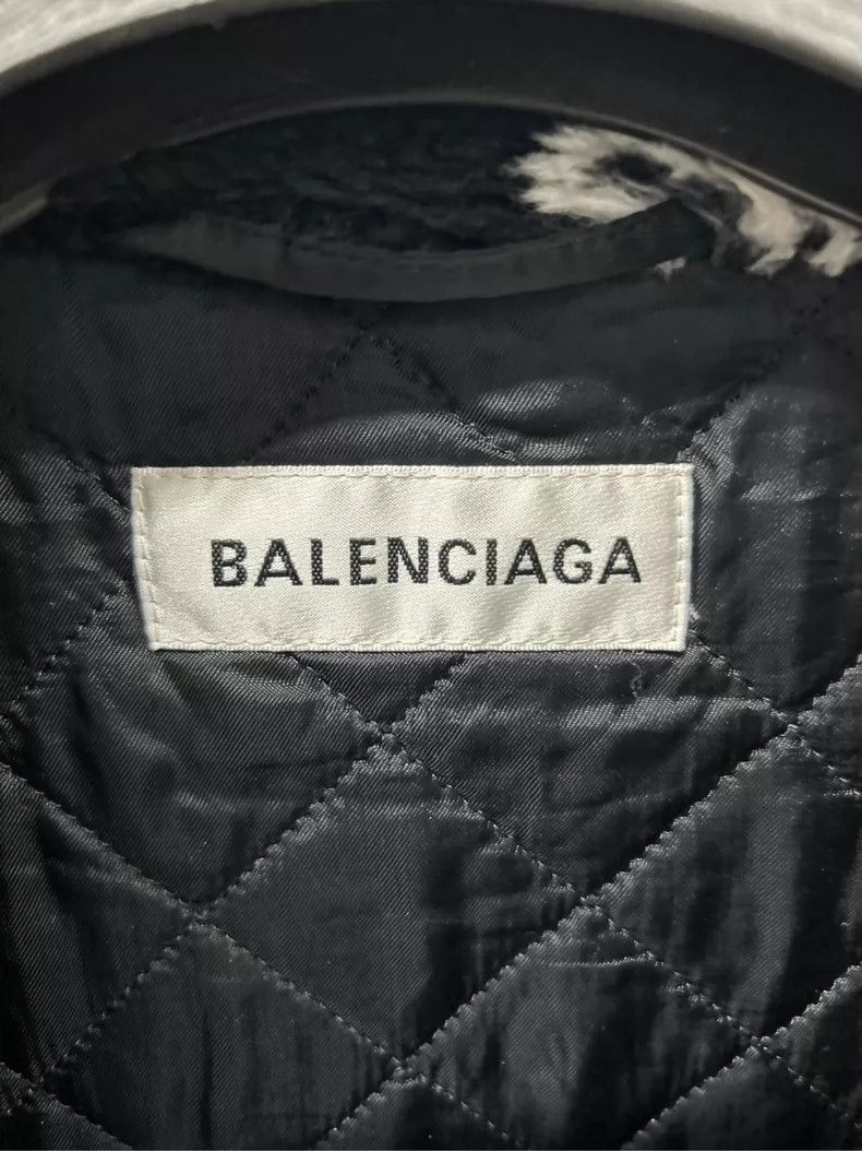 Balenciaga Balenciaga size 36 Black Teddy Printed Faux Fur Coat Size S / US 4 / IT 40 - 2 Thumbnail