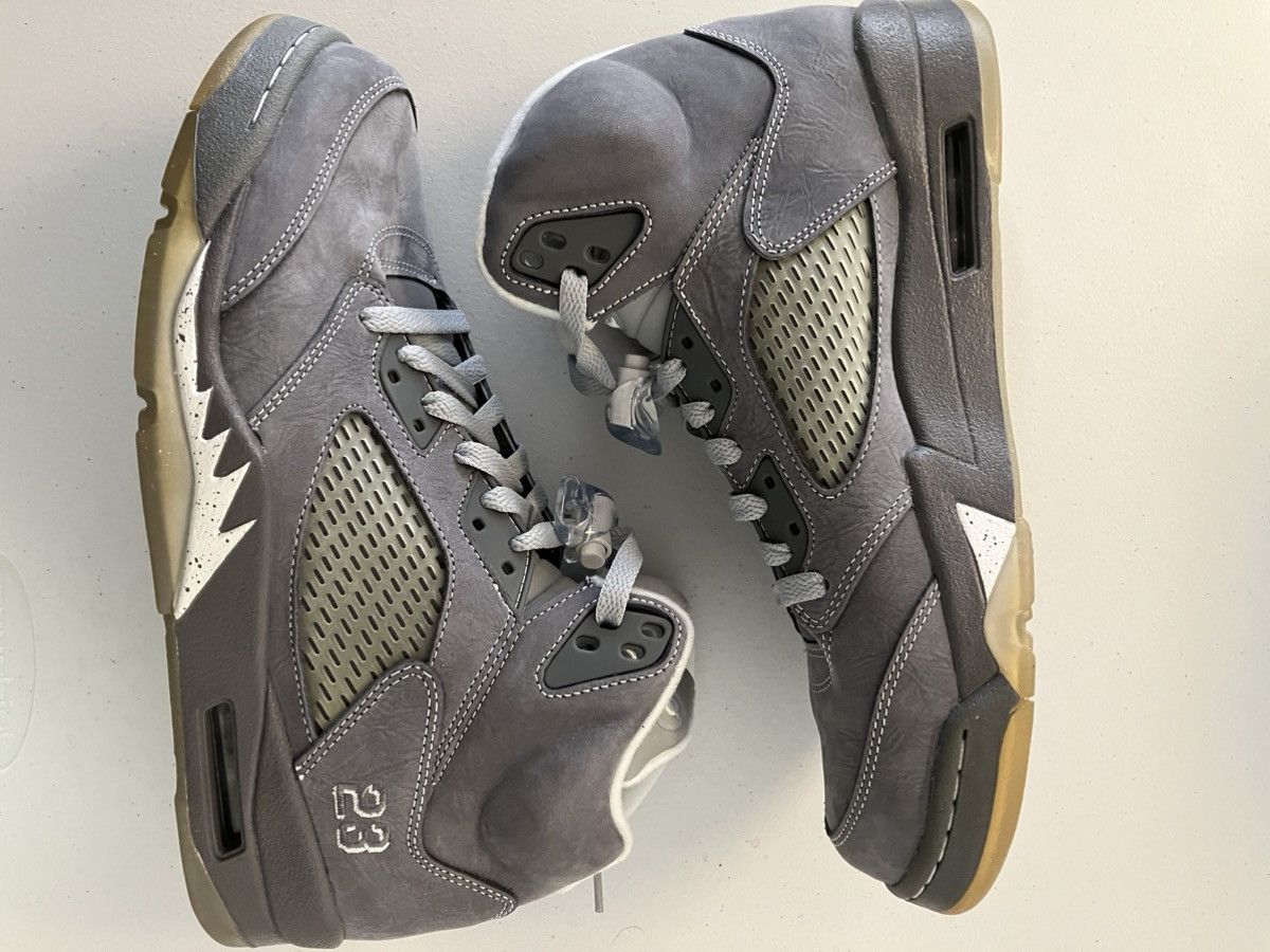 image of Jordan 5 Retro Wolf Grey Shoes, Men's (Size 10)