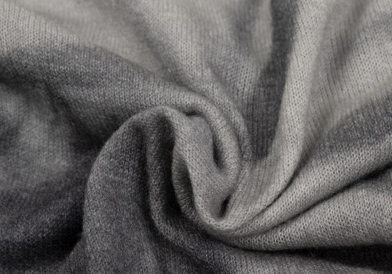 Emporio Armani Botanical Print Cashmere Knit in Light Gray M Size US M / EU 48-50 / 2 - 13 Thumbnail