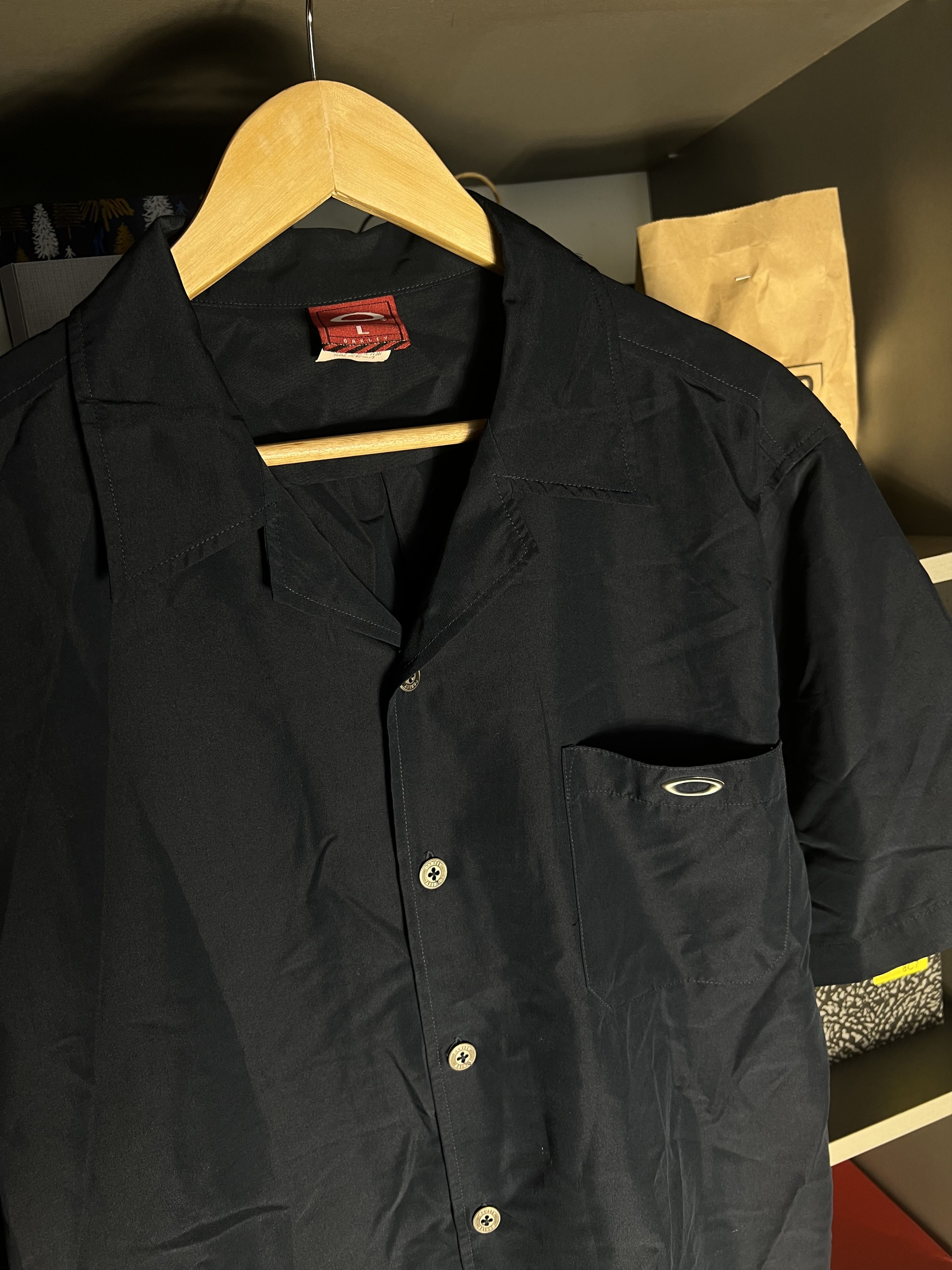 Oakley Vintage Oakley Designer Shirt Japan Style Gorpcore 90s Size US XL / EU 56 / 4 - 2 Thumbnail