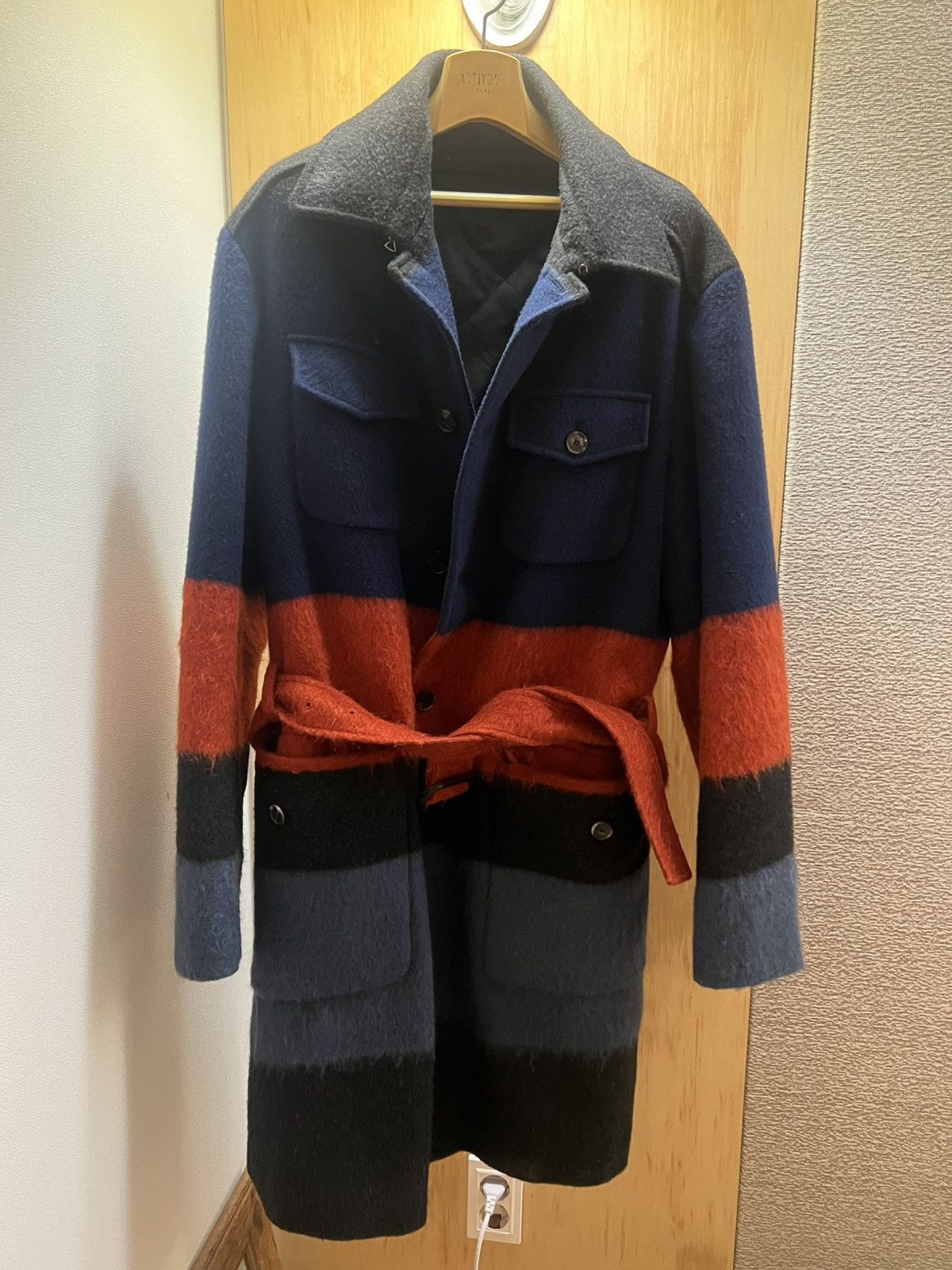 Salvatore Ferragamo ferragamo blue colorblock coat 52 Size US L / EU 52-54 / 3 - 2 Thumbnail