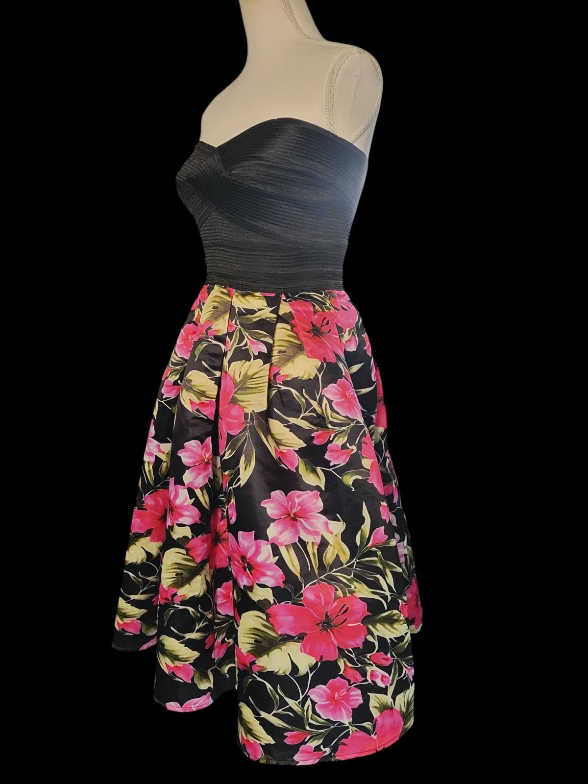 Fashion Nova Fashion Nova Strapless Floral Midi Dress for Women Size S / US 4 / IT 40 - 5 Thumbnail
