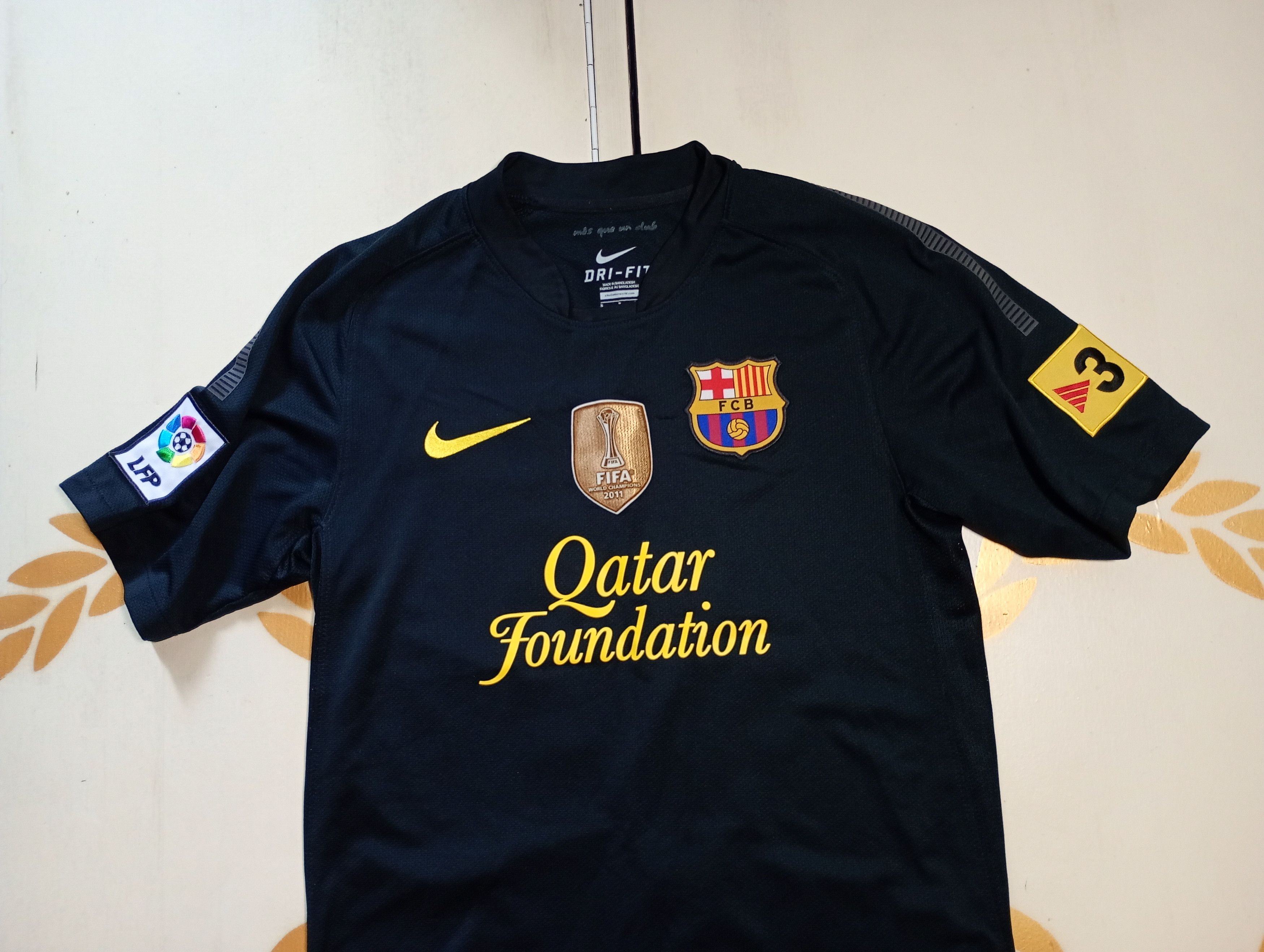 Nike Nike Barcelona FC Away Jersey 10 Messi 2011-2012 Size US S / EU 44-46 / 1 - 6 Thumbnail