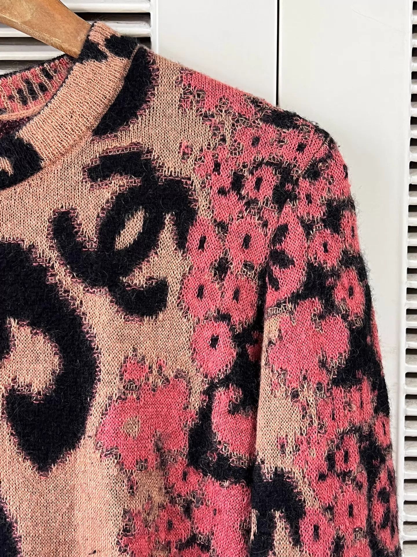 Chanel Chanel Leopard Floral Patchwork Logo Button Knit 38 Size S / US 4 / IT 40 - 4 Thumbnail