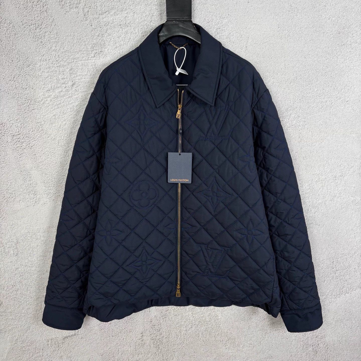 Louis Vuitton LV embossed lapel cotton jacket blue 54 Size US L / EU 52-54 / 3 - 1 Thumbnail