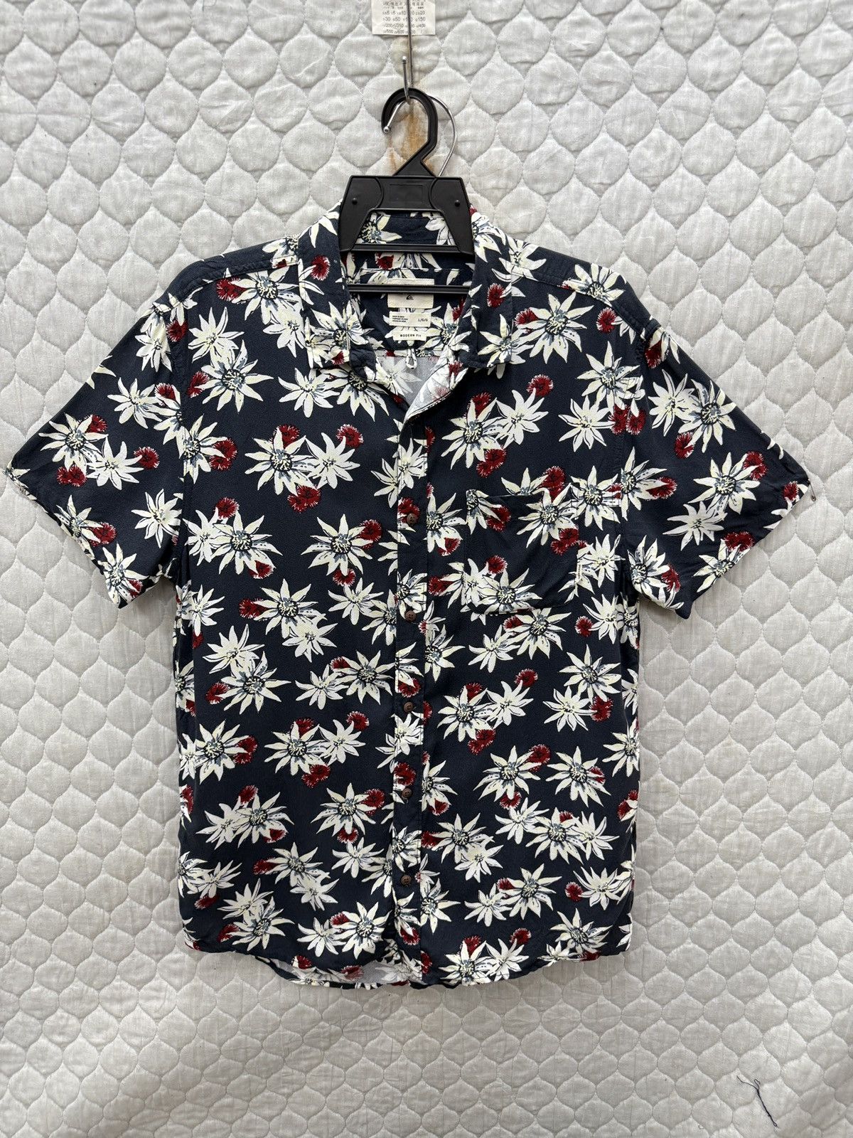 Quiksilver 🔥🔥🔥ARCHIVE QUIKSILVER HAWAII SHIRTS Size US M / EU 48-50 / 2 - 1 Thumbnail