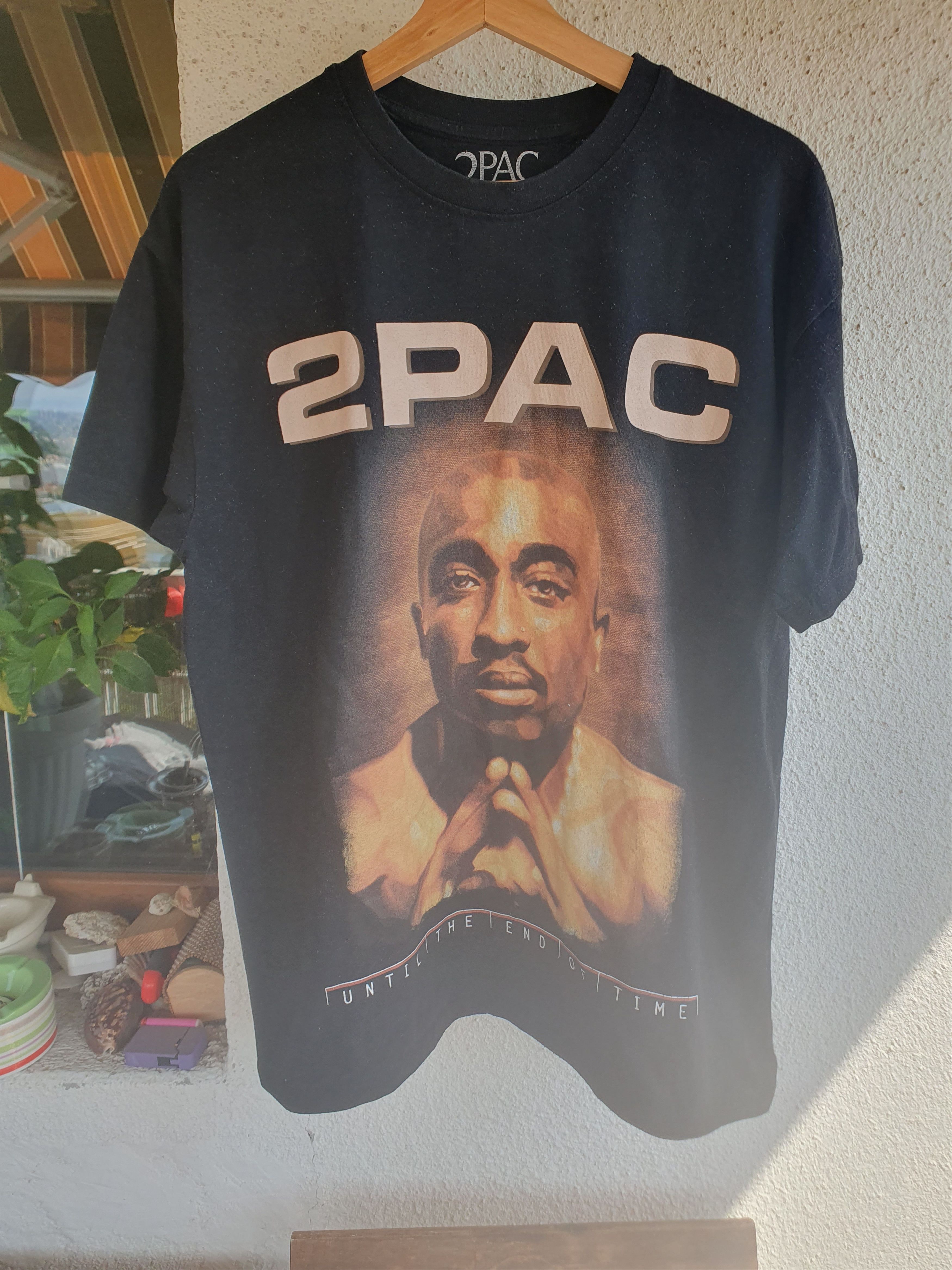 Pull & Bear × Rap Tees 2 Pac Pull & Bear Until The End Of Time 2020 t-shirt sz L? Size US L / EU 52-54 / 3 - 1 Thumbnail
