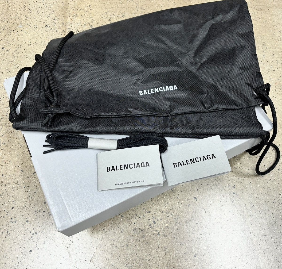 Balenciaga Balenciaga Hamptons Worn-out（EU 42） Size US 10 / EU 43 - 4 Thumbnail