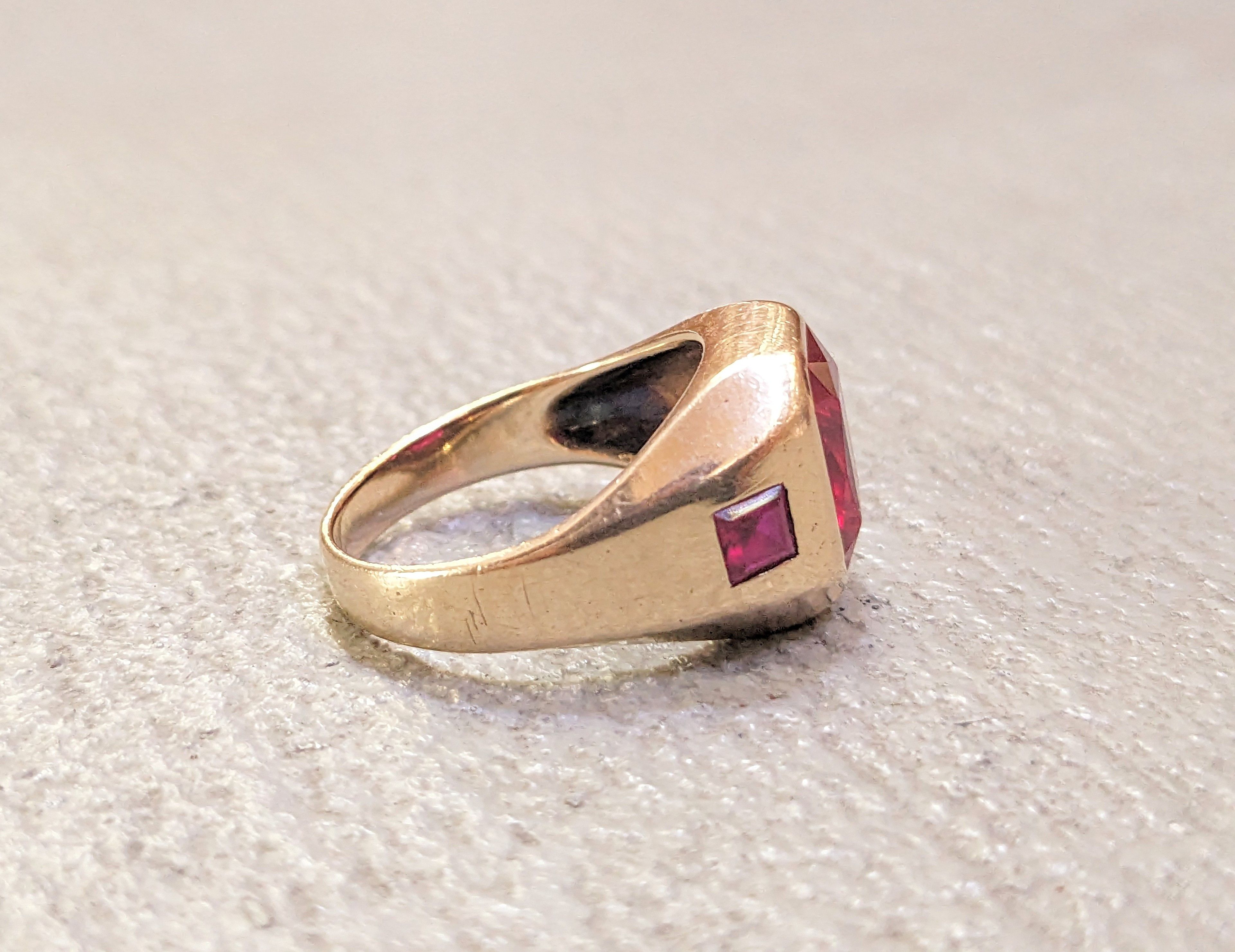 Jewelry Vintage 10K Gold Ring Size 10 Lab Ruby Red Modern Size ONE SIZE - 4 Thumbnail
