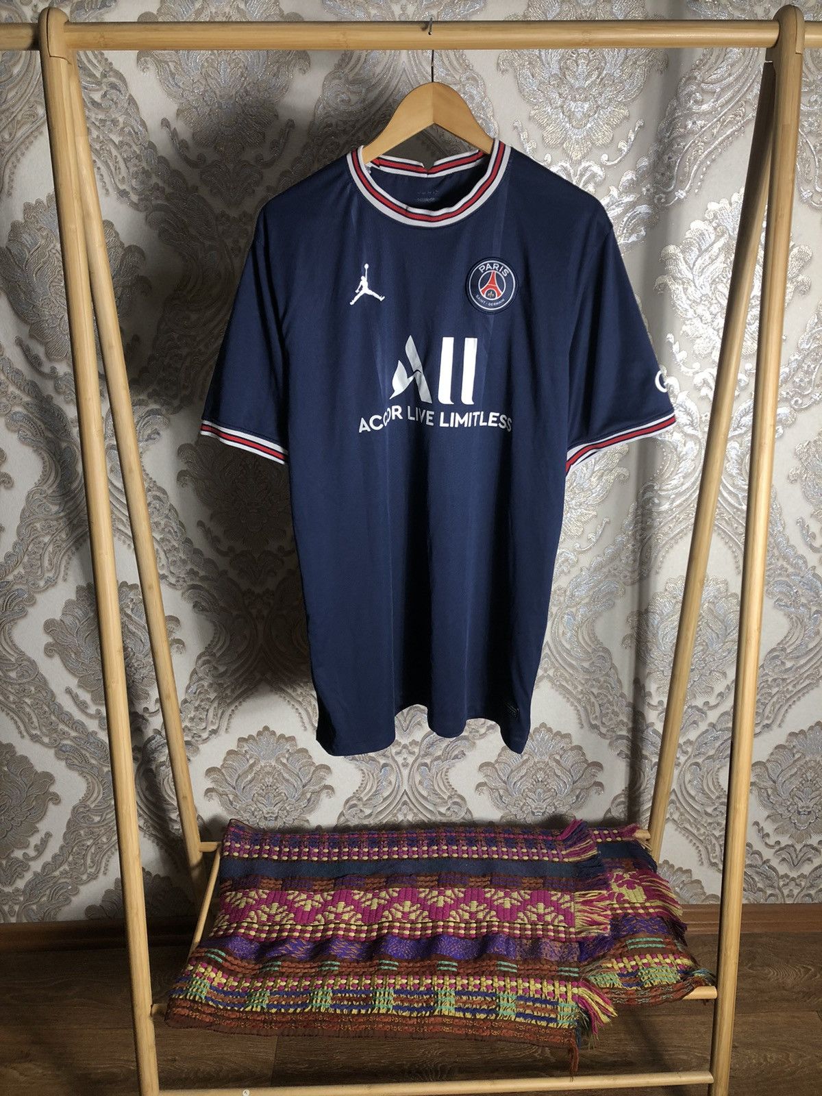 Vintage VERY RARE NIKE JORDAN PSG PARIS FRANCE SOCCER JERSEY Y2K 90s Size US XL / EU 56 / 4 - 1 Thumbnail