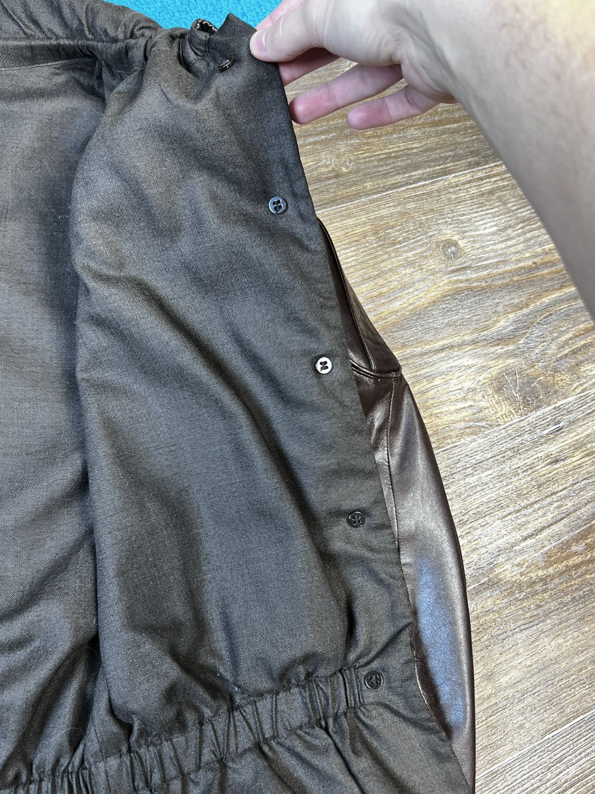 Yves Saint Laurent Yves Saint Laurent Rive Gauche Brown Leather Jacket Size XS / US 0-2 / IT 36-38 - 22 Thumbnail