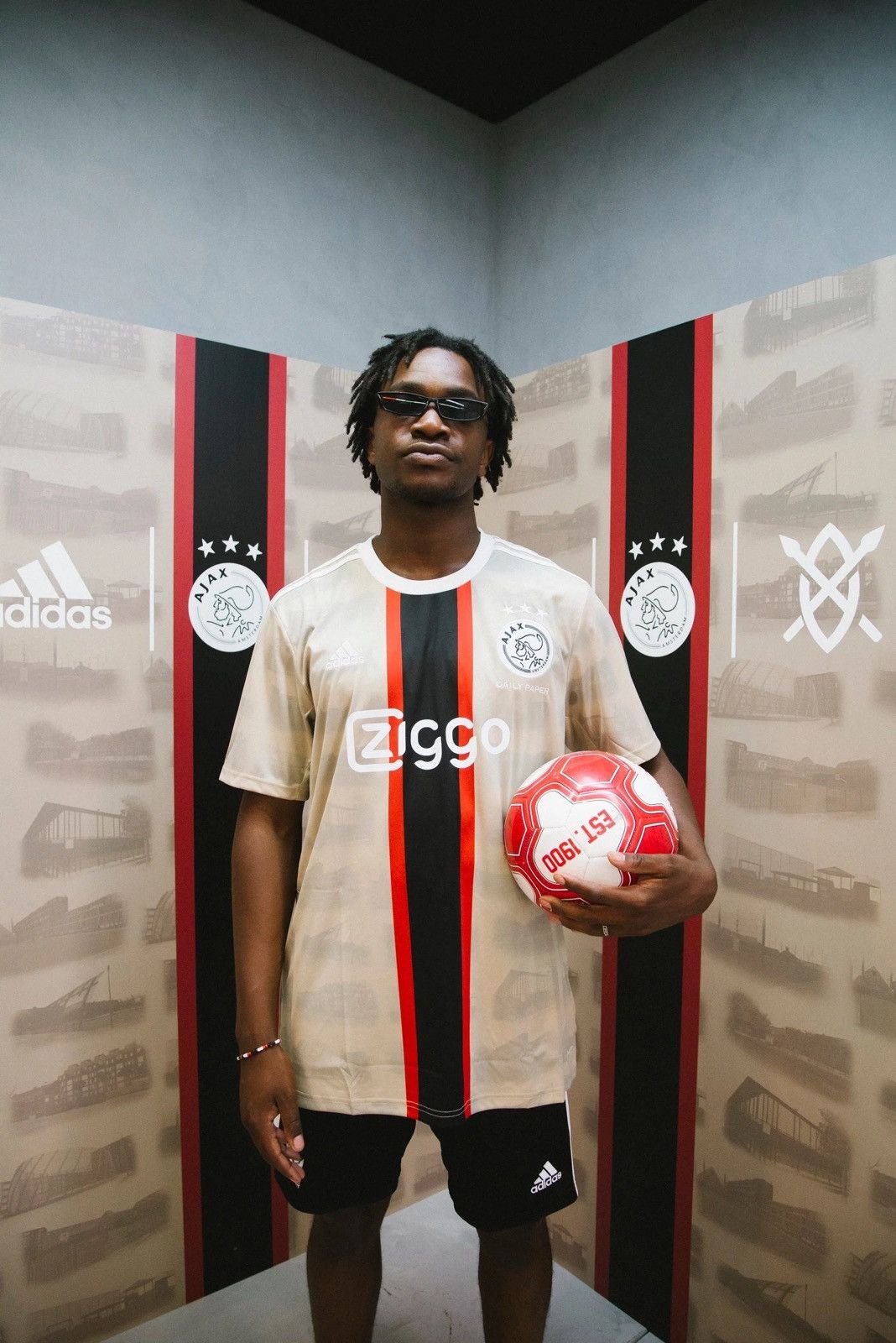 Adidas Adidas 2022-23 Ajax Away 3rd DAILY PAPER Football Shirt Size US L / EU 52-54 / 3 - 12 Thumbnail