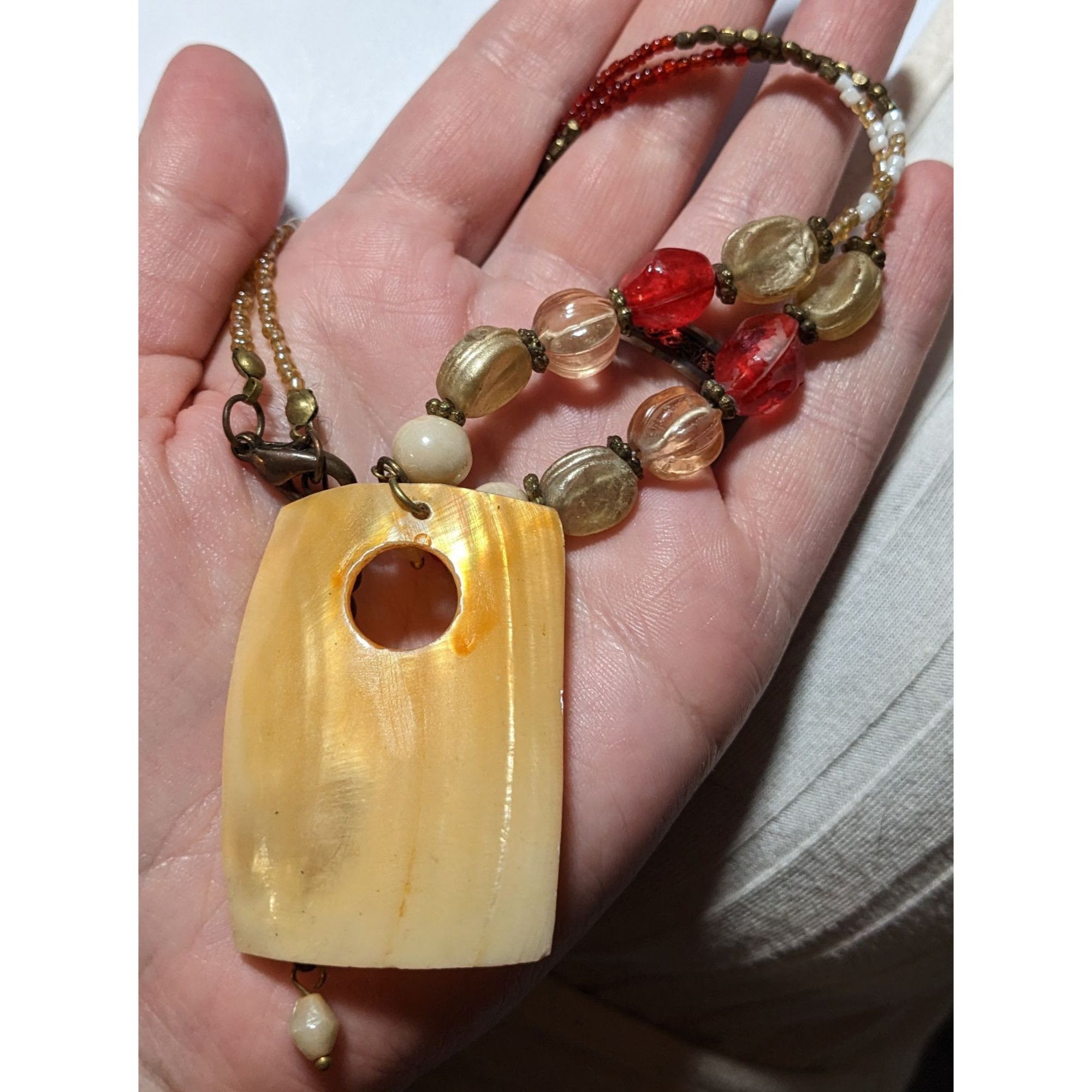Other Beaded Shell Pendant Necklace Size ONE SIZE - 6 Thumbnail