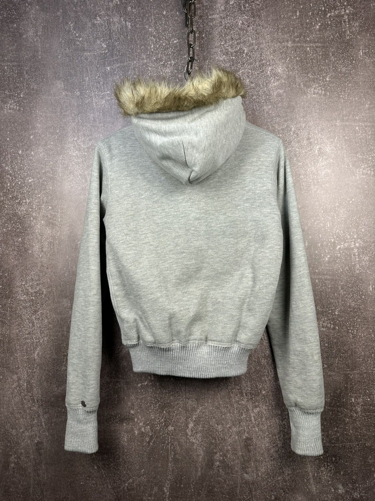 Abercrombie & Fitch Y2K Abercrombie & Fitch Faux Fur Zip Up Hoodie Cyber Size US S / EU 44-46 / 1 - 2 Thumbnail