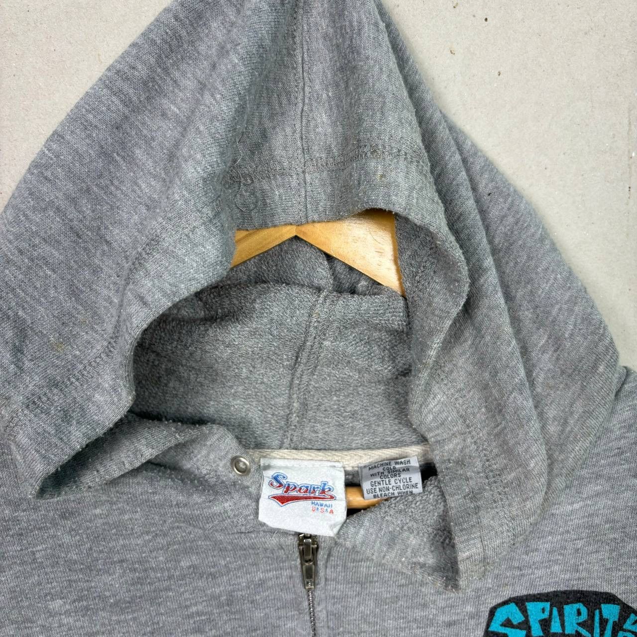 Japanese Brand VTG 1996 Spark Hawaii Wakiki Peace Surf Zip Hoodie Gray L Size US L / EU 52-54 / 3 - 7 Thumbnail