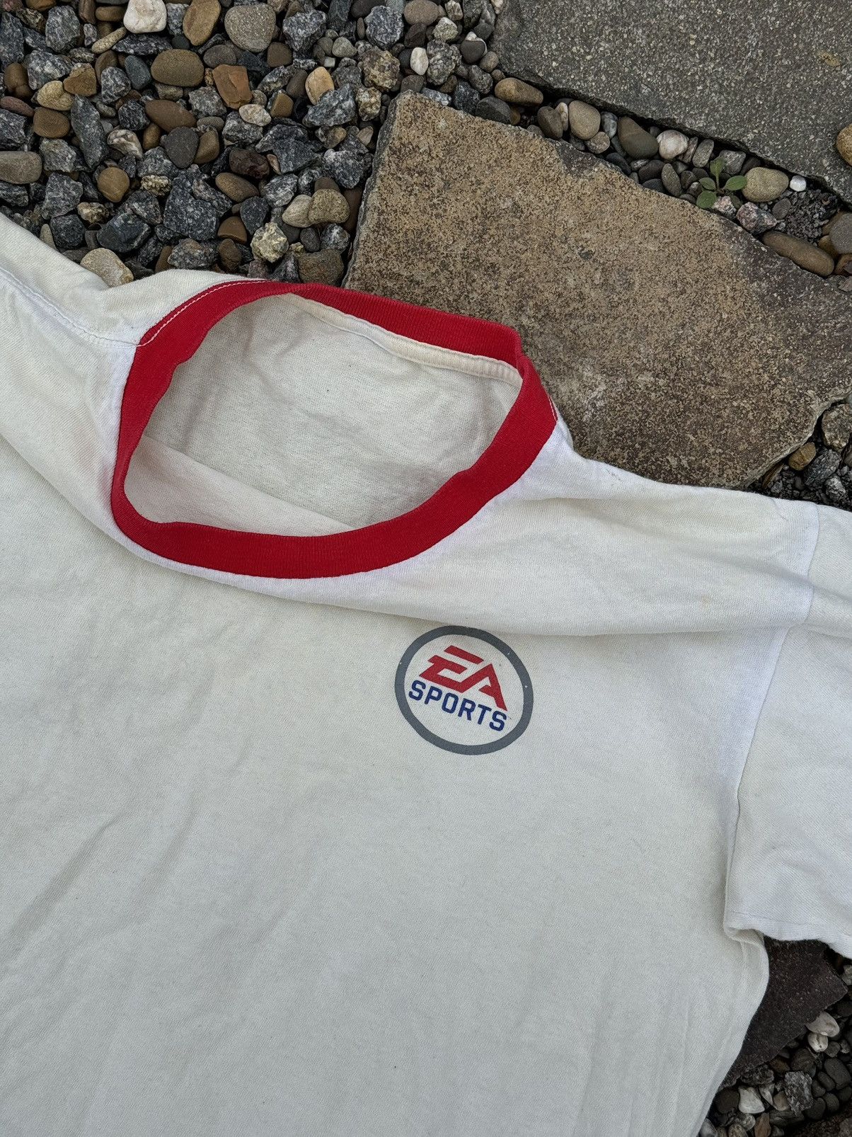 Grailed × Vintage 90’s EA Sports vintage white/red big logo t-shirt tee Apple Size US M / EU 48-50 / 2 - 12 Thumbnail