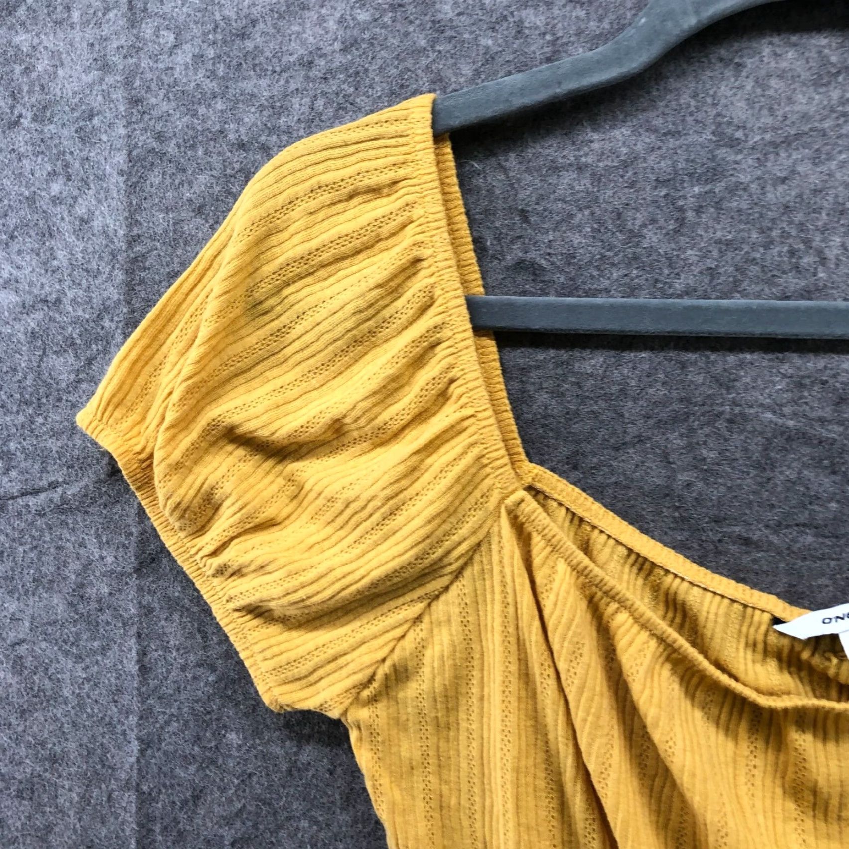 O'Neill O'Neill Puff Sleeve Crop Top Womens L Mustard Yellow Smocked Size L / US 10 / IT 46 - 3 Thumbnail
