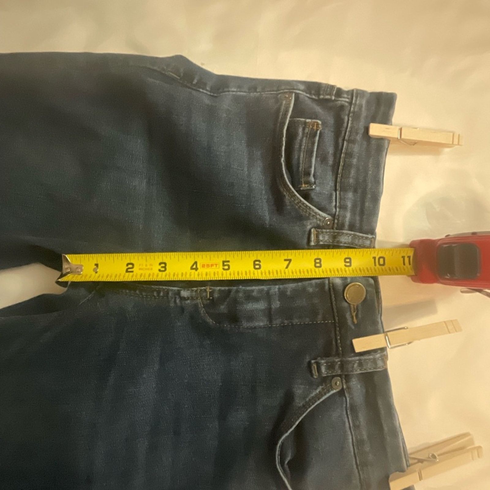 BLANKNYC Blank NYC Fancy That Raw Hem Ruffle Crop Ankle Jean 27 Size 27" / US 4 / IT 40 - 8 Thumbnail