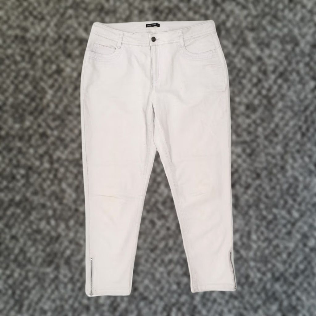 Vintage VINTAGE Womens Capri Trousers Grey Cotton Medium W34 L25 IT 42 Size 32" / US 10 / IT 46 - 1 Thumbnail