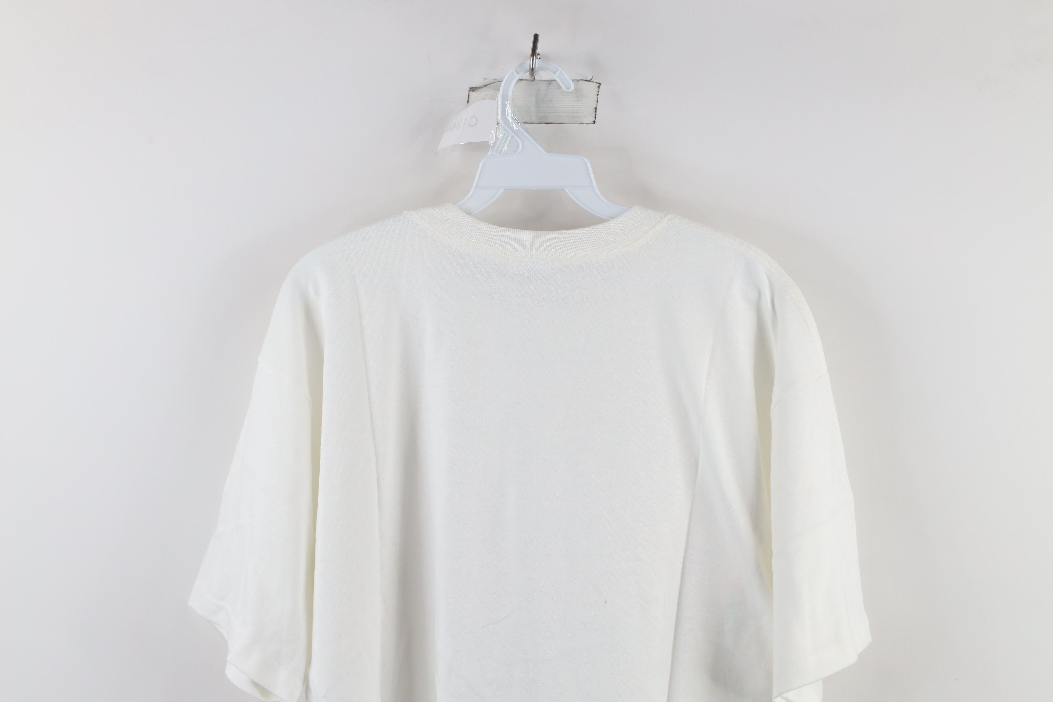 Vintage Vintage 90s Streetwear Vibes Hawaii Surfing T-Shirt White Size US L / EU 52-54 / 3 - 9 Thumbnail