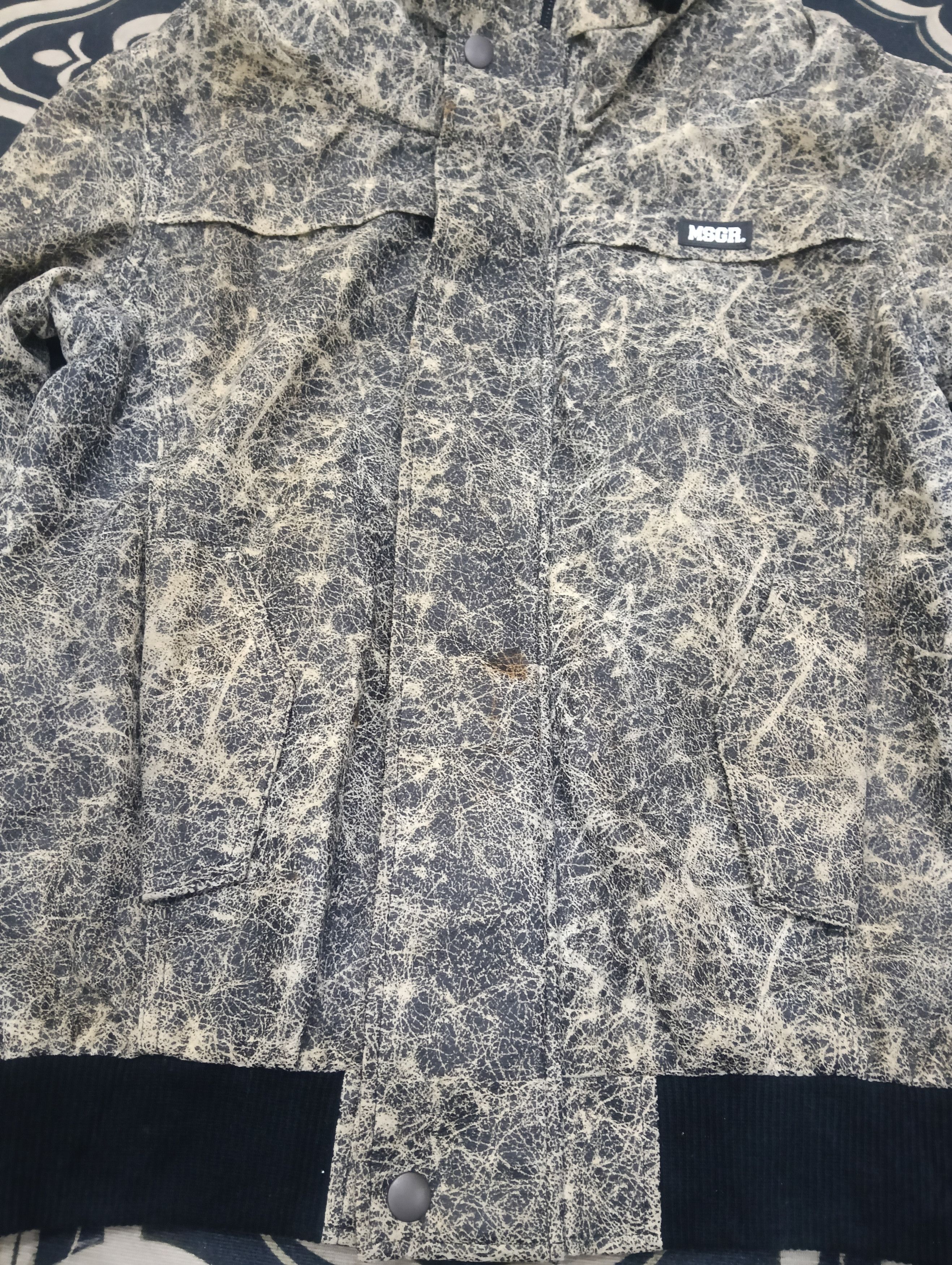 Le Grande Bleu (L.G.B.) Limited MSGR Japan Brand Like Bondage Crackled Style Size US L / EU 52-54 / 3 - 7 Thumbnail