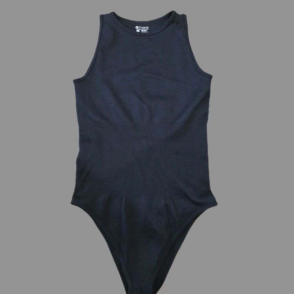 Vintage OQQ One-Piece Bodysuit Women M Black Nylon Ribbed Sleeveless Round Neck Wireless Mild Compression Stretch Shirt Womens Black 90s Outdoor Size M / US 6-8 / IT 42-44 - 1 Thumbnail