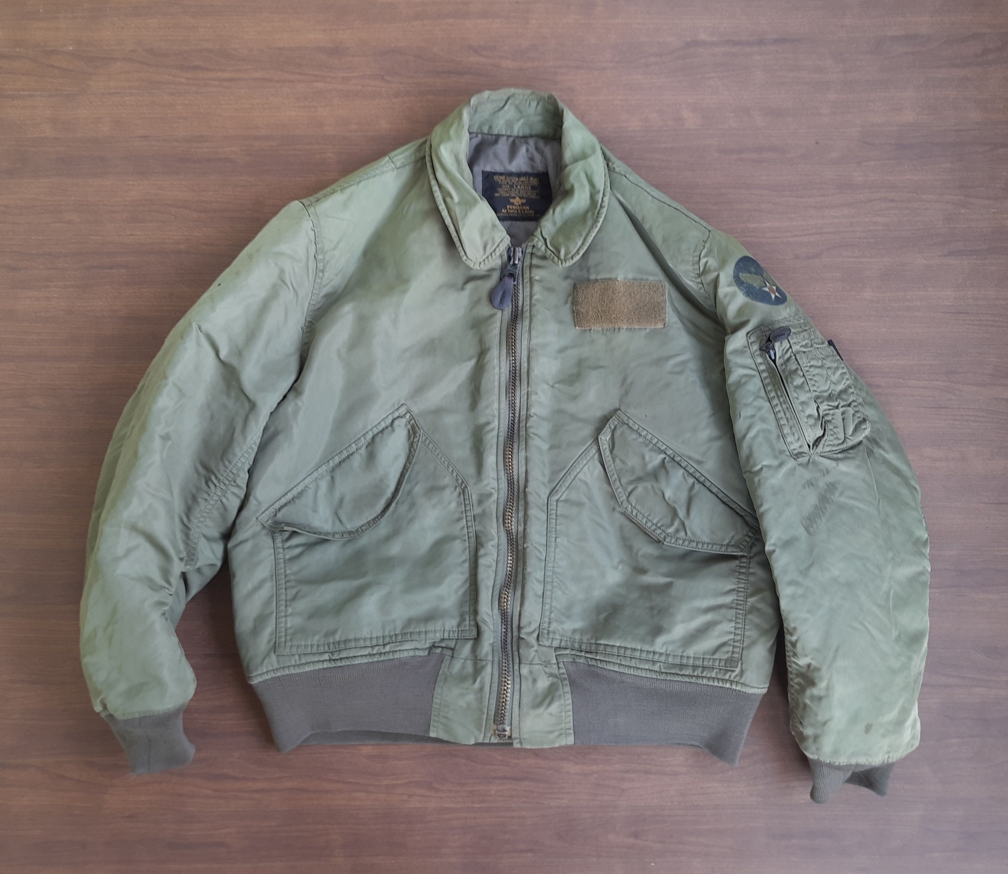 Japanese Brand Vintage Replica Pentagon US Army Air Force Bomber Jacket Size US L / EU 52-54 / 3 - 1 Thumbnail