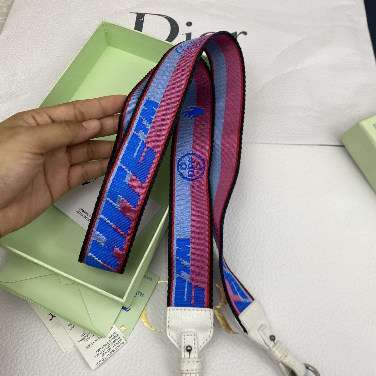 Off-White Off White Virgil Abloh Logo Crossbody Shoulder IPHONE Bag Size ONE SIZE - 19 Thumbnail