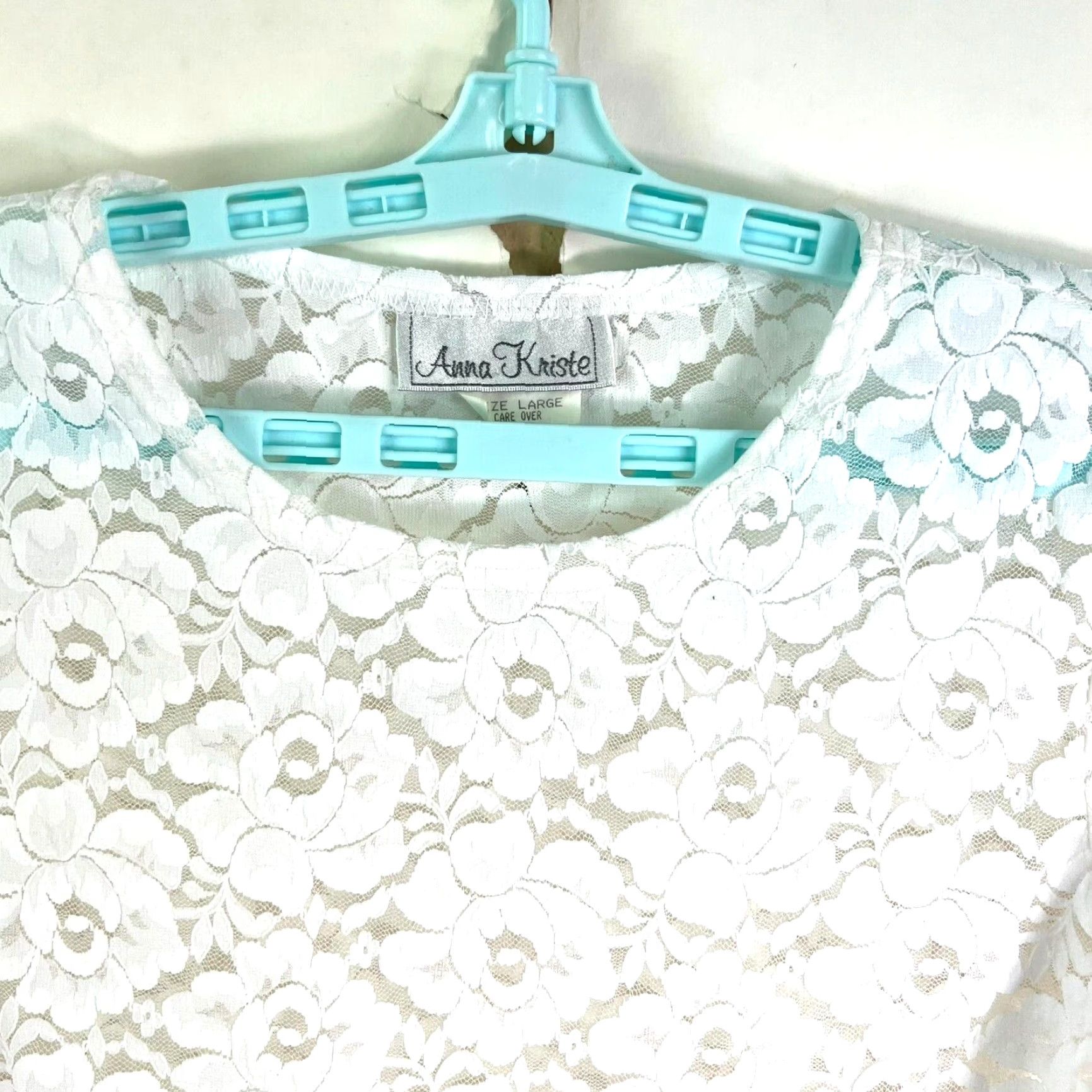 Vintage Anna Kriste White Floral Lace Top Womens L Size Bohemian Crochet Accent Short Sleeve Round Neck Blouse Size L / US 10 / IT 46 - 4 Thumbnail