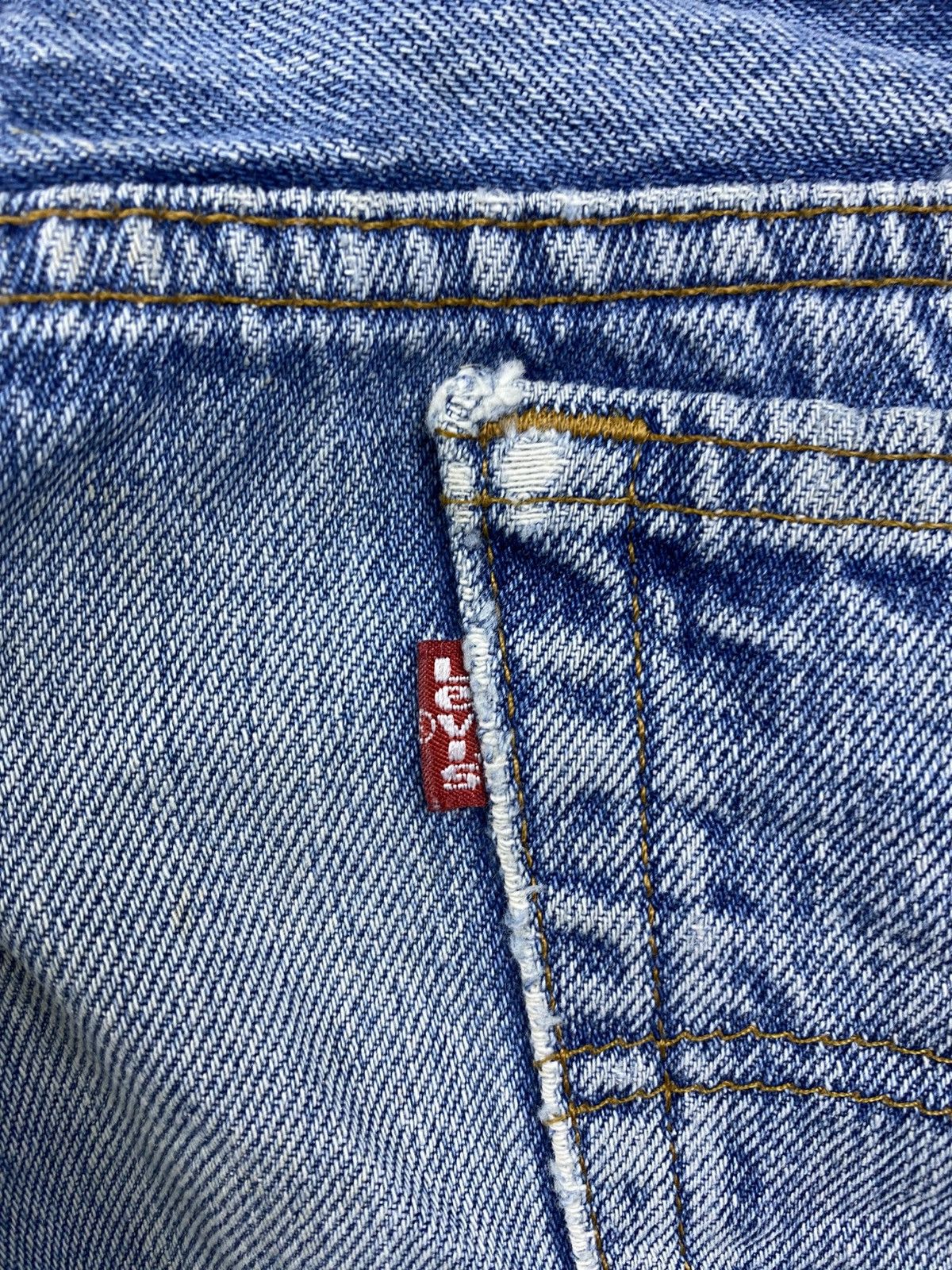 Levi's 🔥Vintage Levi’s 501 Blue Wash Denim Pants Size US 32 / EU 48 - 13 Thumbnail