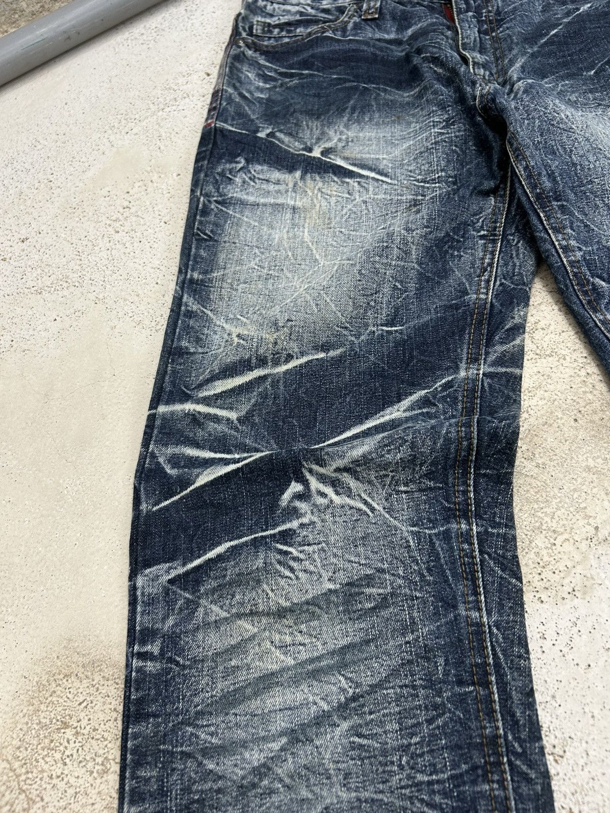 Tornado Mart Lowbox Whiskered Distressed Straight Leg Denim Fade Wash Size US 31 - 8 Thumbnail