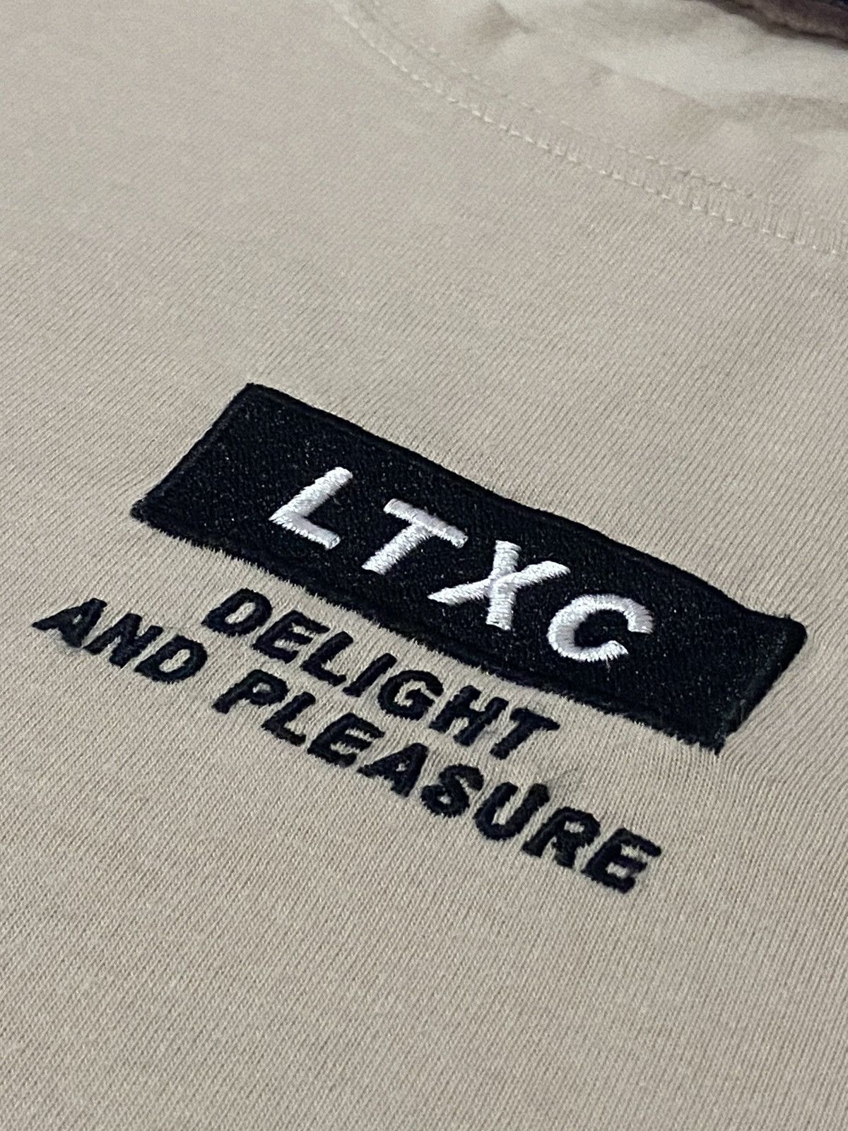 Japanese Brand LOVETOXIC JAPAN ITS UP TO YOU TEE Size US L / EU 52-54 / 3 - 5 Thumbnail