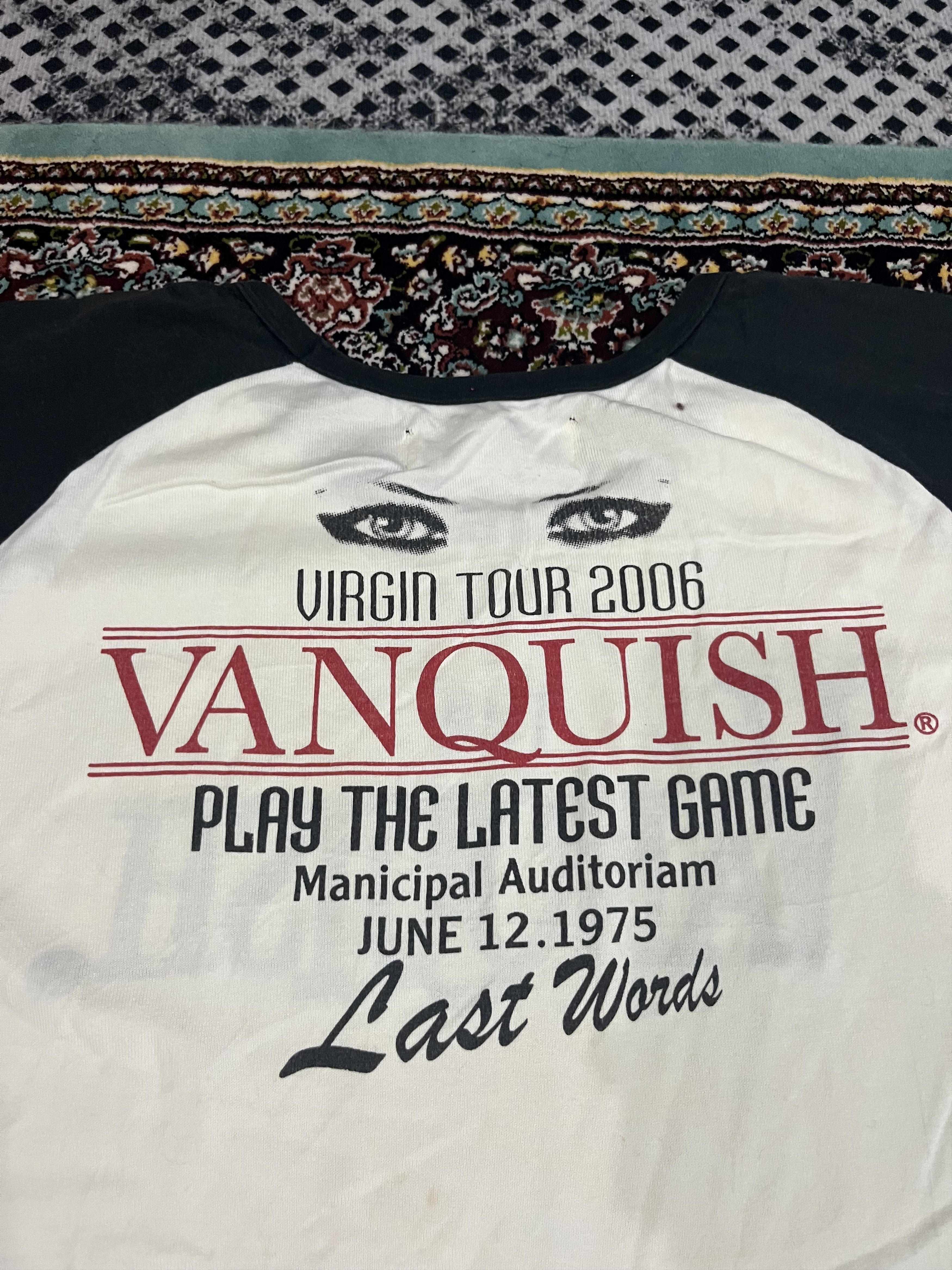 Japanese Brand 🔥 VANQUISH GOLD VIRGIN TOUR Size US M / EU 48-50 / 2 - 14 Thumbnail