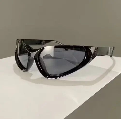 Jewelry Alien Cyber Eye Sunglasses Dystopian Grunge 2000s Future Size ONE SIZE - 1 Thumbnail