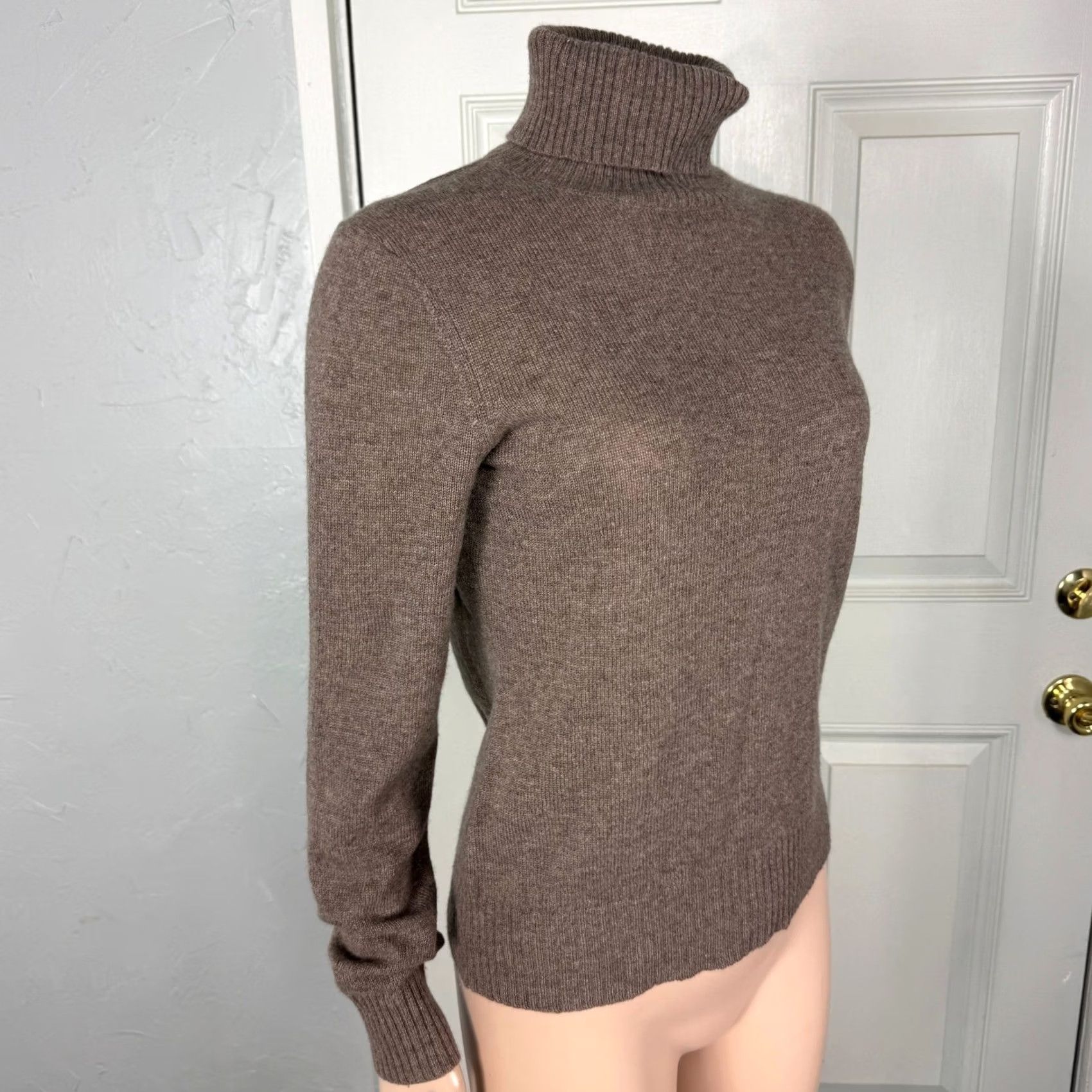 Vintage Meaghan Mac Sweater Womens S Brown Women Turtle Neck Cashmere Knit Size S / US 4 / IT 40 - 4 Thumbnail
