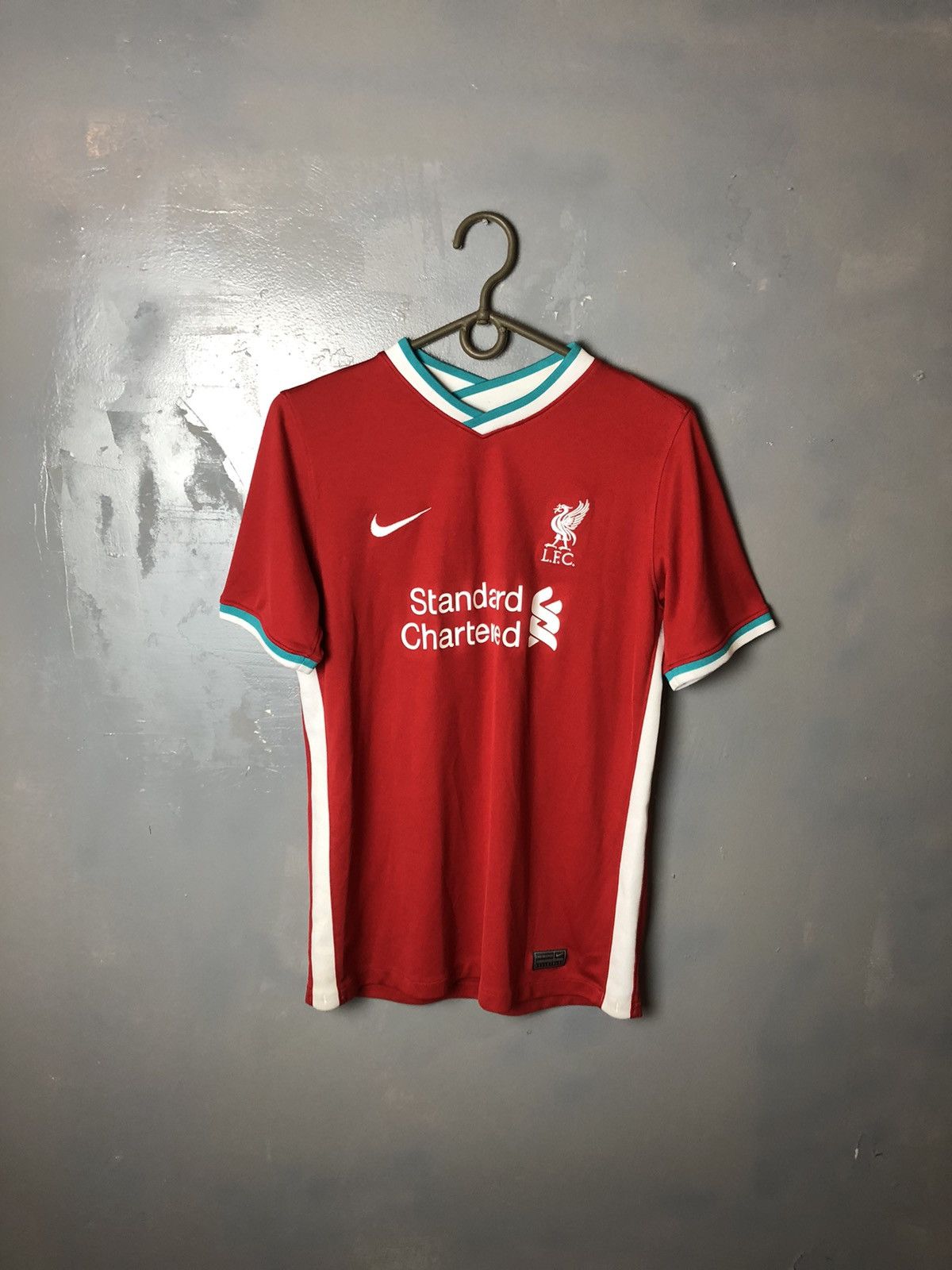 Nike Men’s soccer jersey Nike Liverpool Henderson #14 Size US XS / EU 42 / 0 - 1 Thumbnail