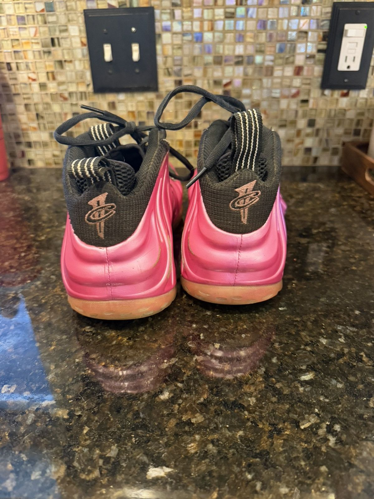 Nike Nike pink foamposites Size US 10 / EU 43 - 2 Thumbnail