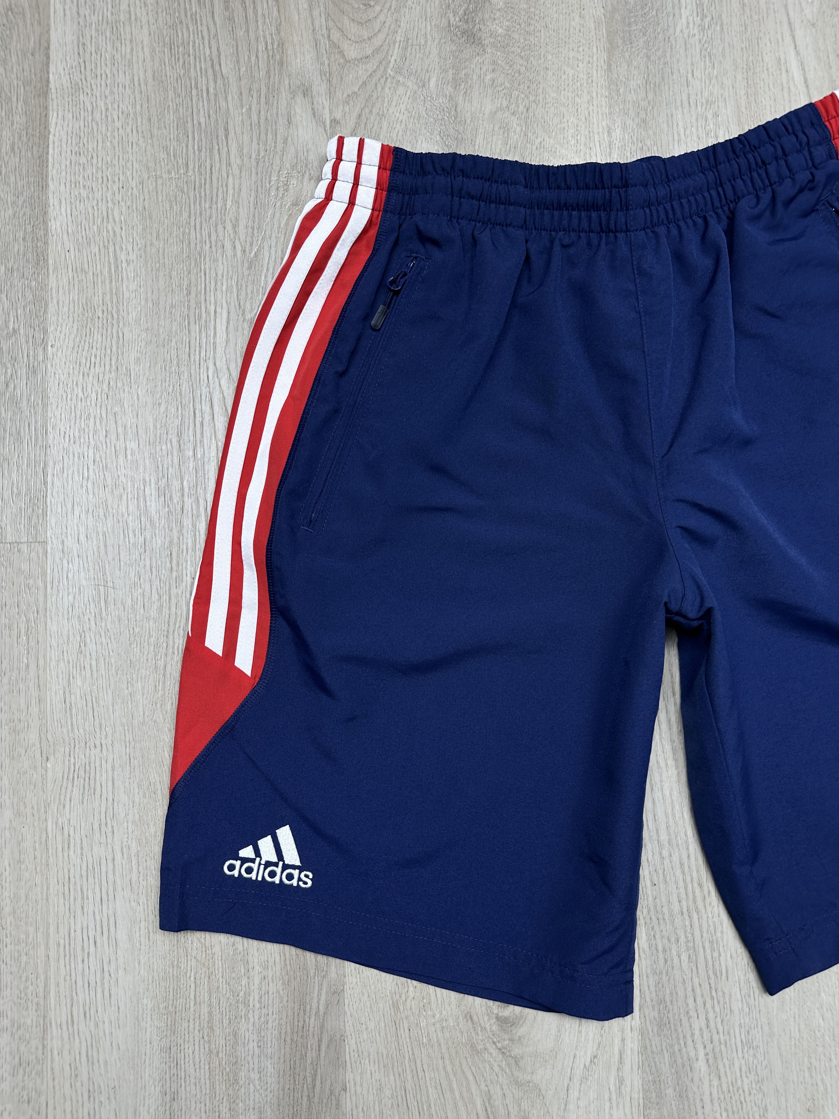 Adidas Adidas Vintage Mens Shorts Size US 32 / EU 48 - 2 Thumbnail
