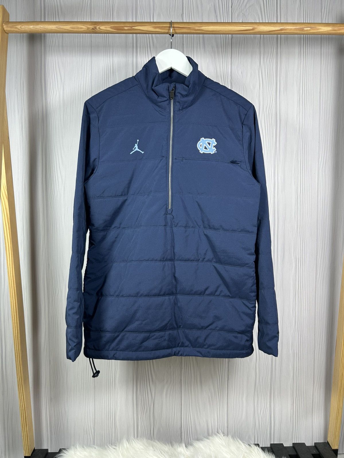 Jordan Brand Nike Jordan North Carolina Tar Heels UNC Quilted Jacket Sz S Size US S / EU 44-46 / 1 - 1 Thumbnail
