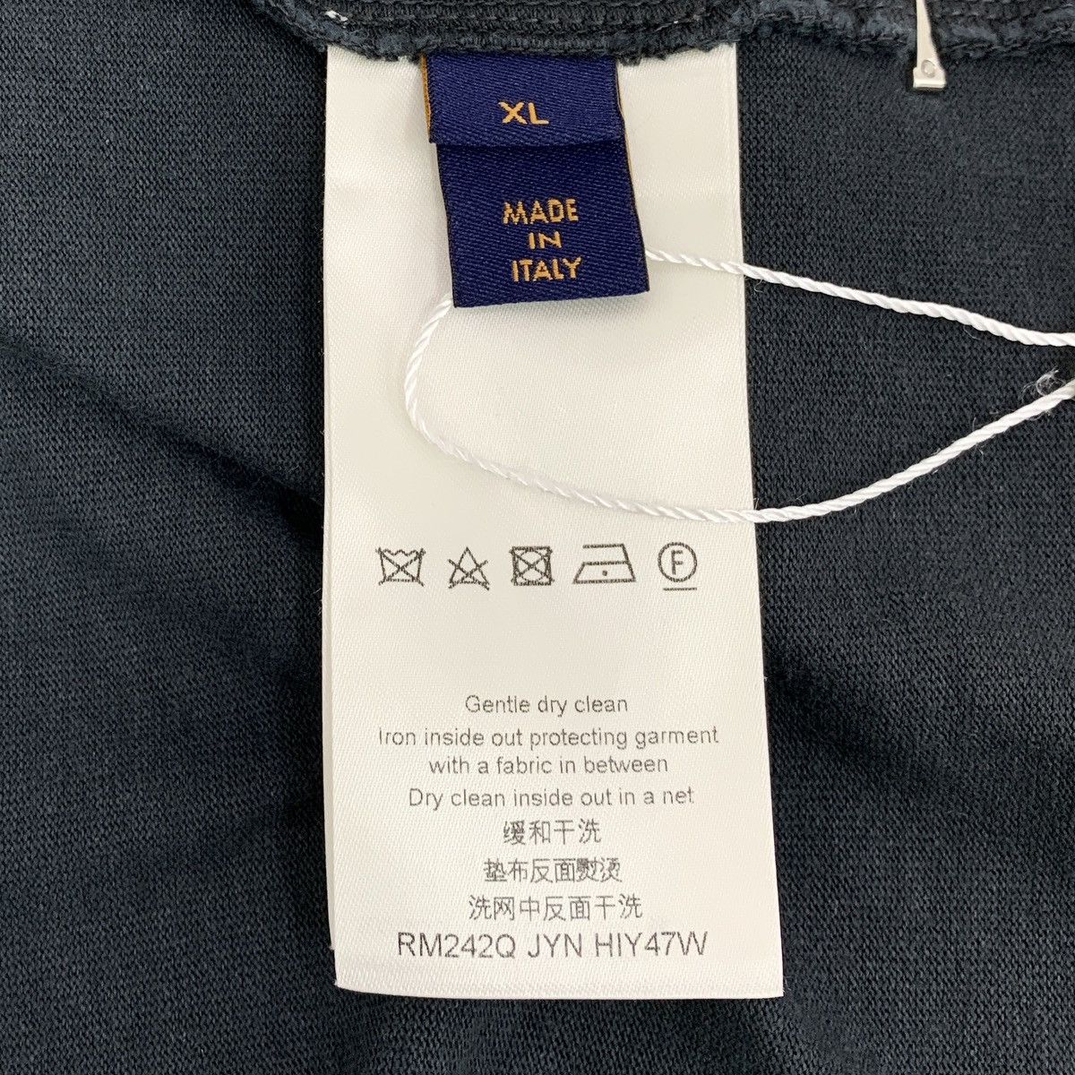 Louis Vuitton Louis Vuitton 24 Black Manual Cotton Crew Neck T-Shirt K26WX Size US XL / EU 56 / 4 - 6 Thumbnail