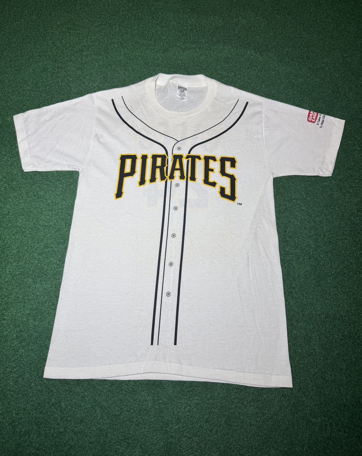 MLB Pirates Giles Vintage T Shirt Medium 19x30 White Baseball Size US M / EU 48-50 / 2 - 1 Thumbnail