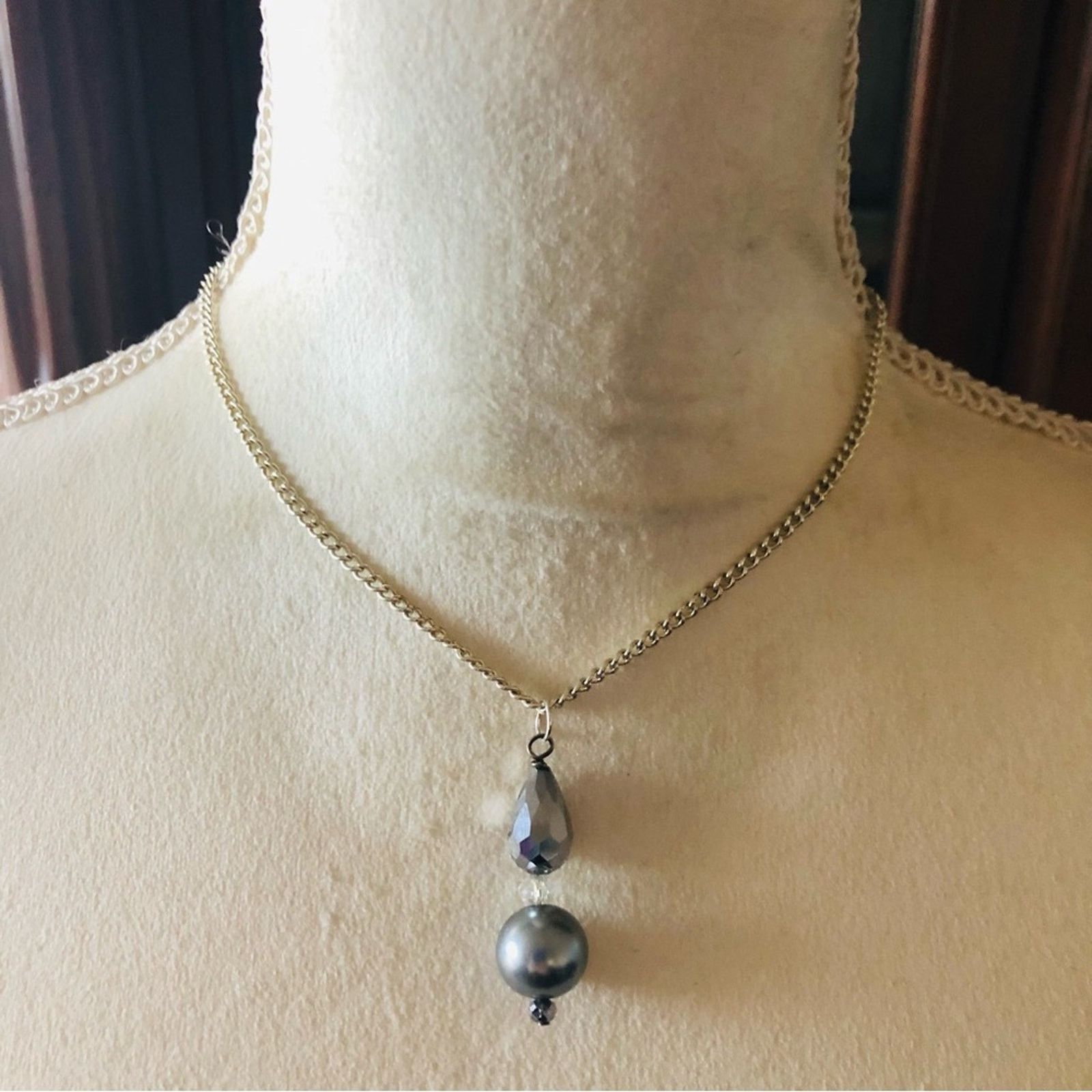 Handmade Handcrafted faceted glass crystal and pearl drop necklace Size ONE SIZE - 2 Thumbnail