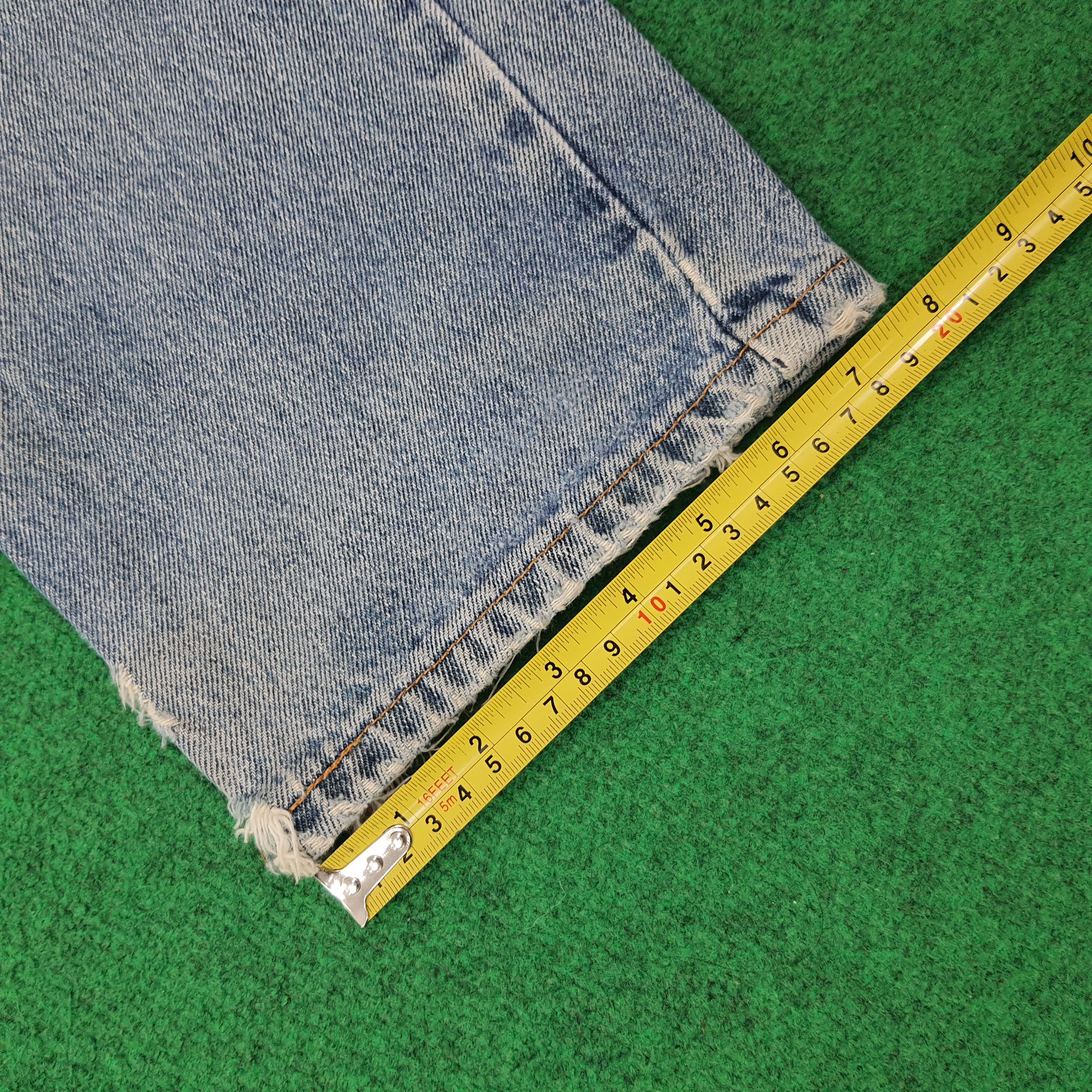 Levi's Vintage Levi's 505 Authentic Red Tab Destressed Jean C228N19 Size US 32 / EU 48 - 17 Thumbnail