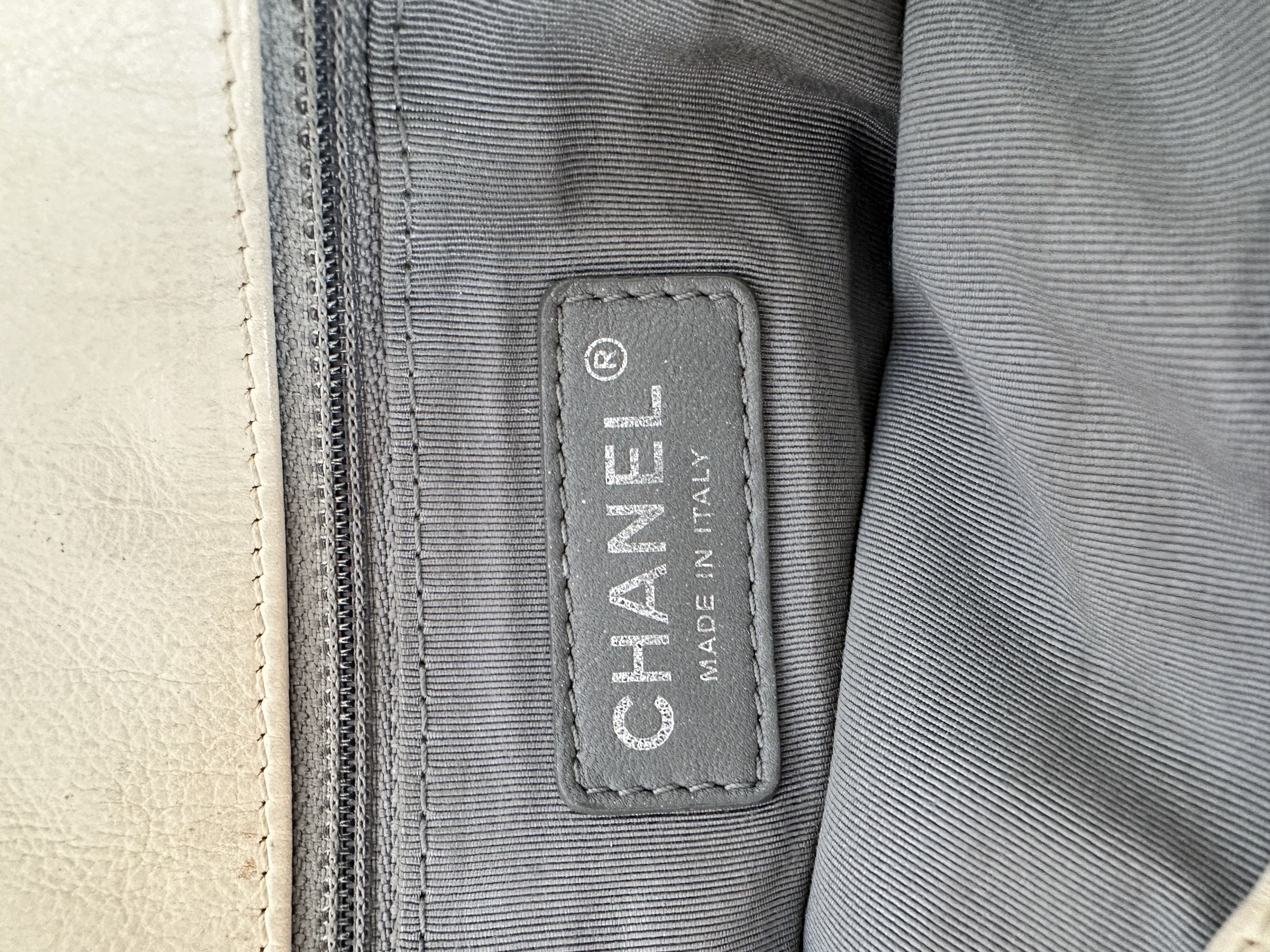 Chanel CHANEL Calfskin Love Me Tender Flap Bag White Size ONE SIZE - 11 Thumbnail