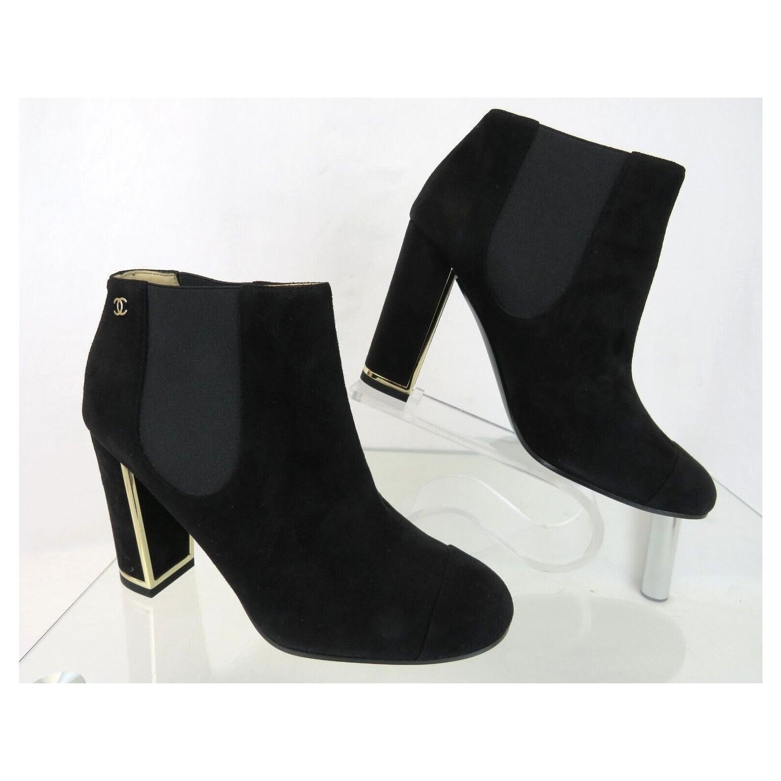 G31660 BLACK SUEDE GOLD LOGO CHELSEA HEEL ANKLE BOOTIES 37