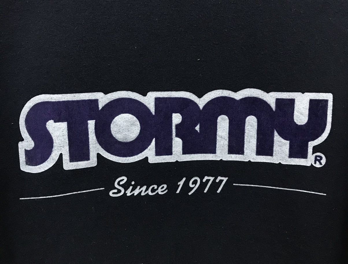 Vintage Vintage Stormy Keep On Pushing SINCE 1977 Sweatshirt Size US M / EU 48-50 / 2 - 3 Thumbnail
