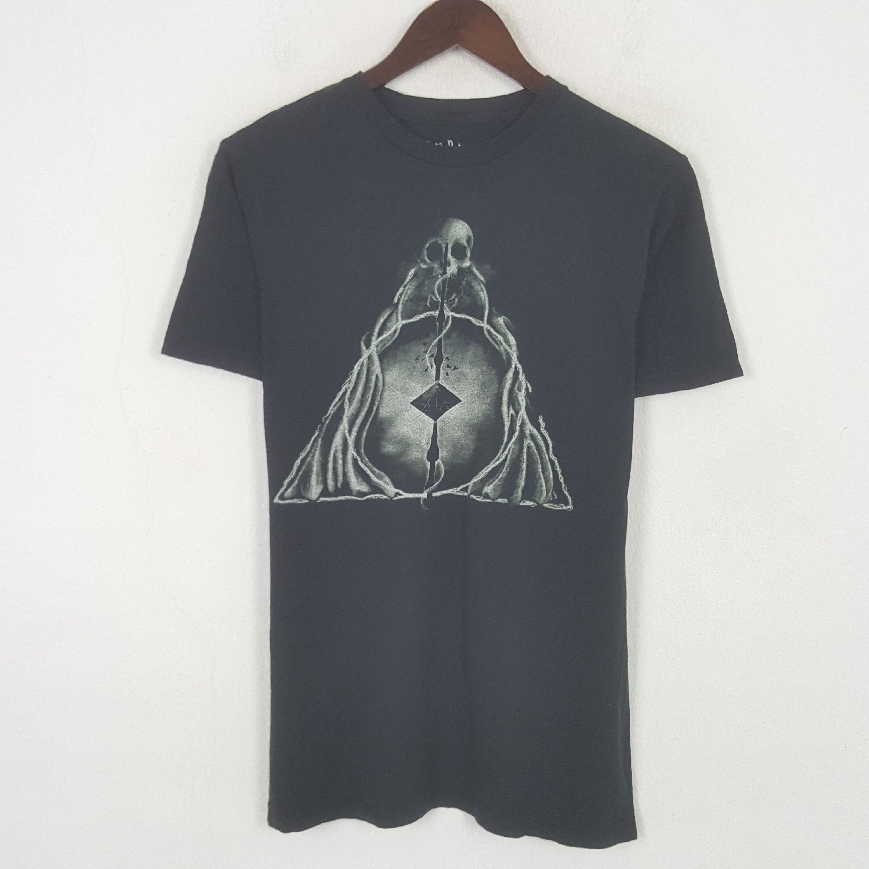 Other Vintage Harry Potter Movie Tshirt Size US M / EU 48-50 / 2 - 1 Thumbnail